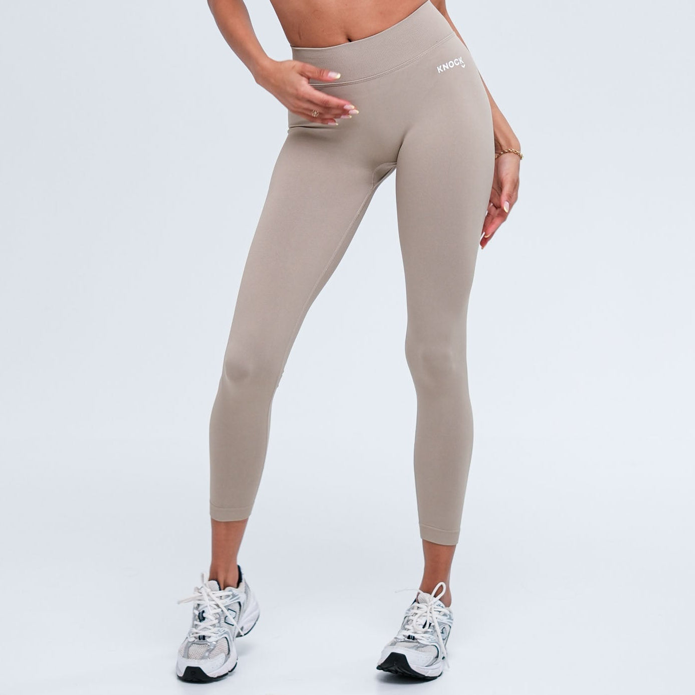 SKIN FIT LEGGINGS | NUDE