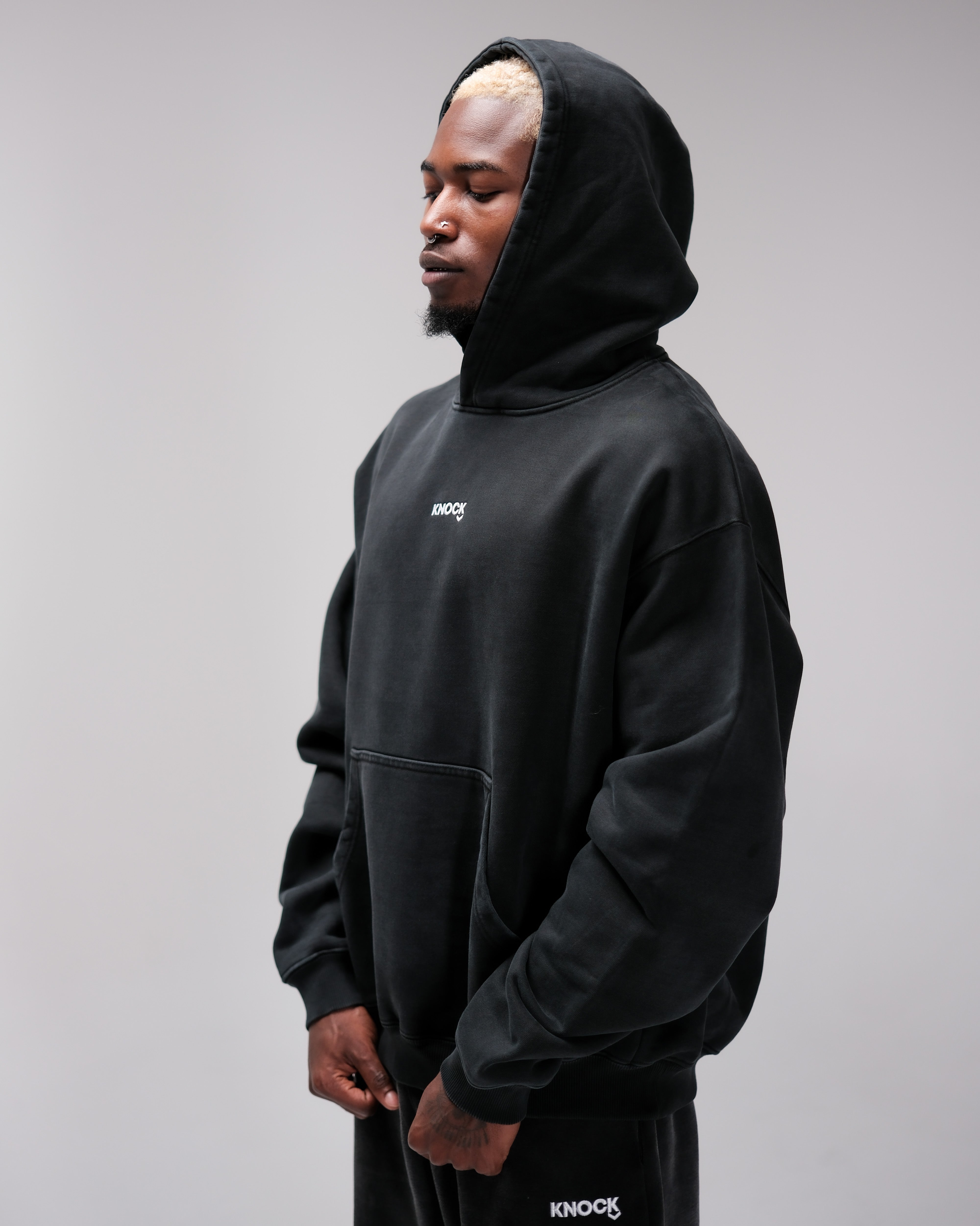 VINCIT QUI PATITUR ULTRA HEAVY HOODIE