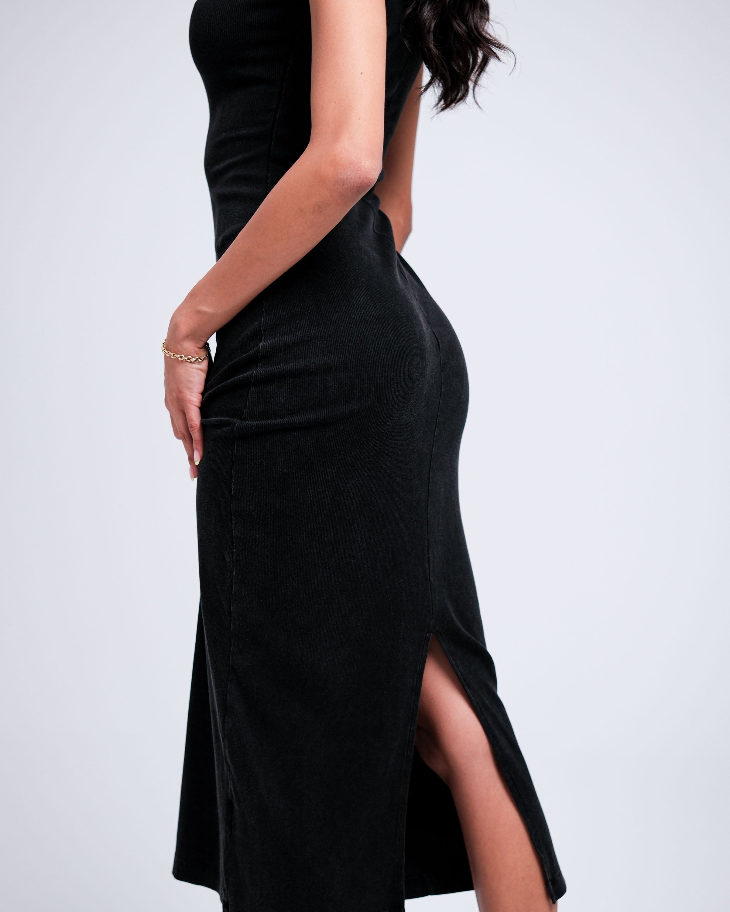 VINTAGE BLACK DRESS