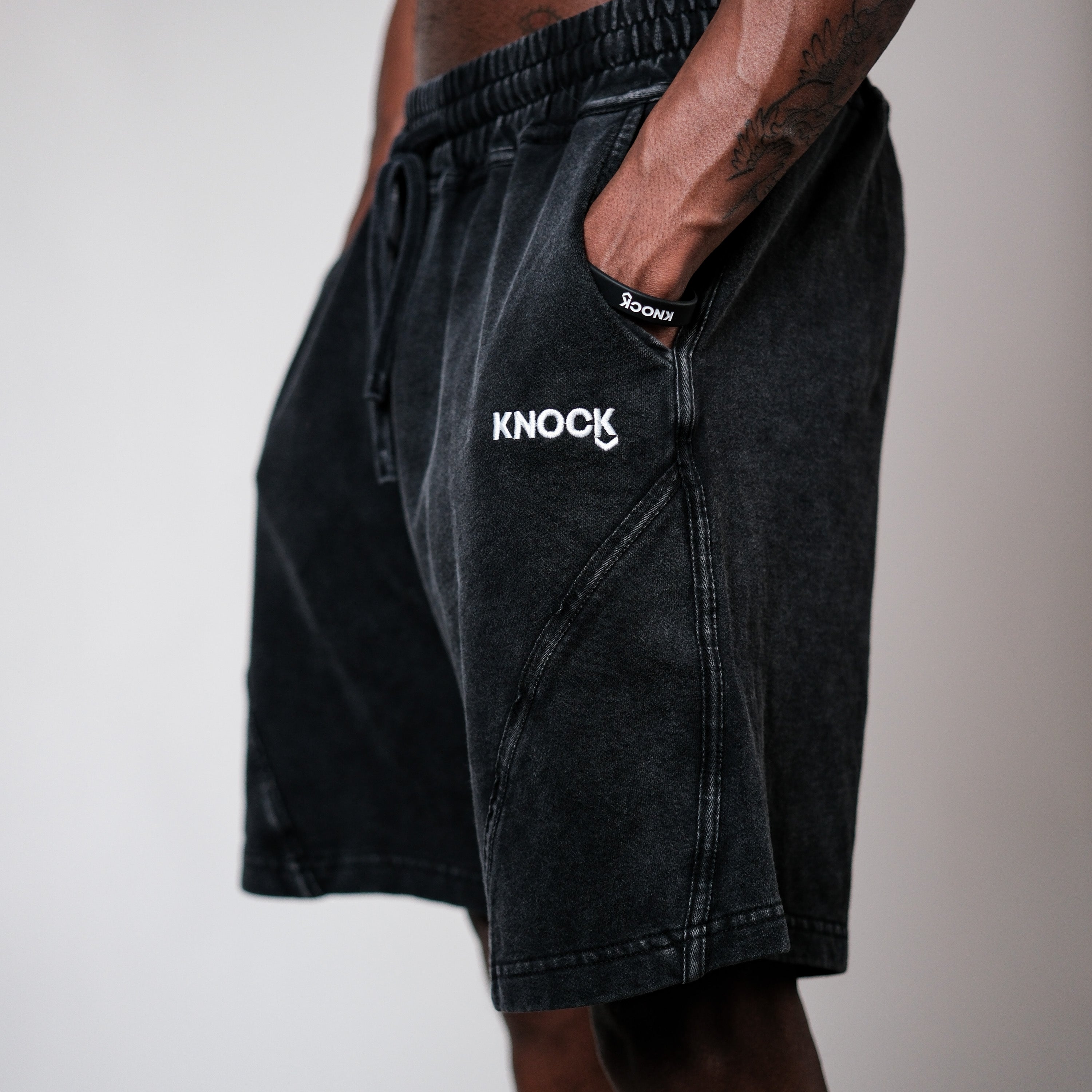 VINTAGE ARC SHORTS
