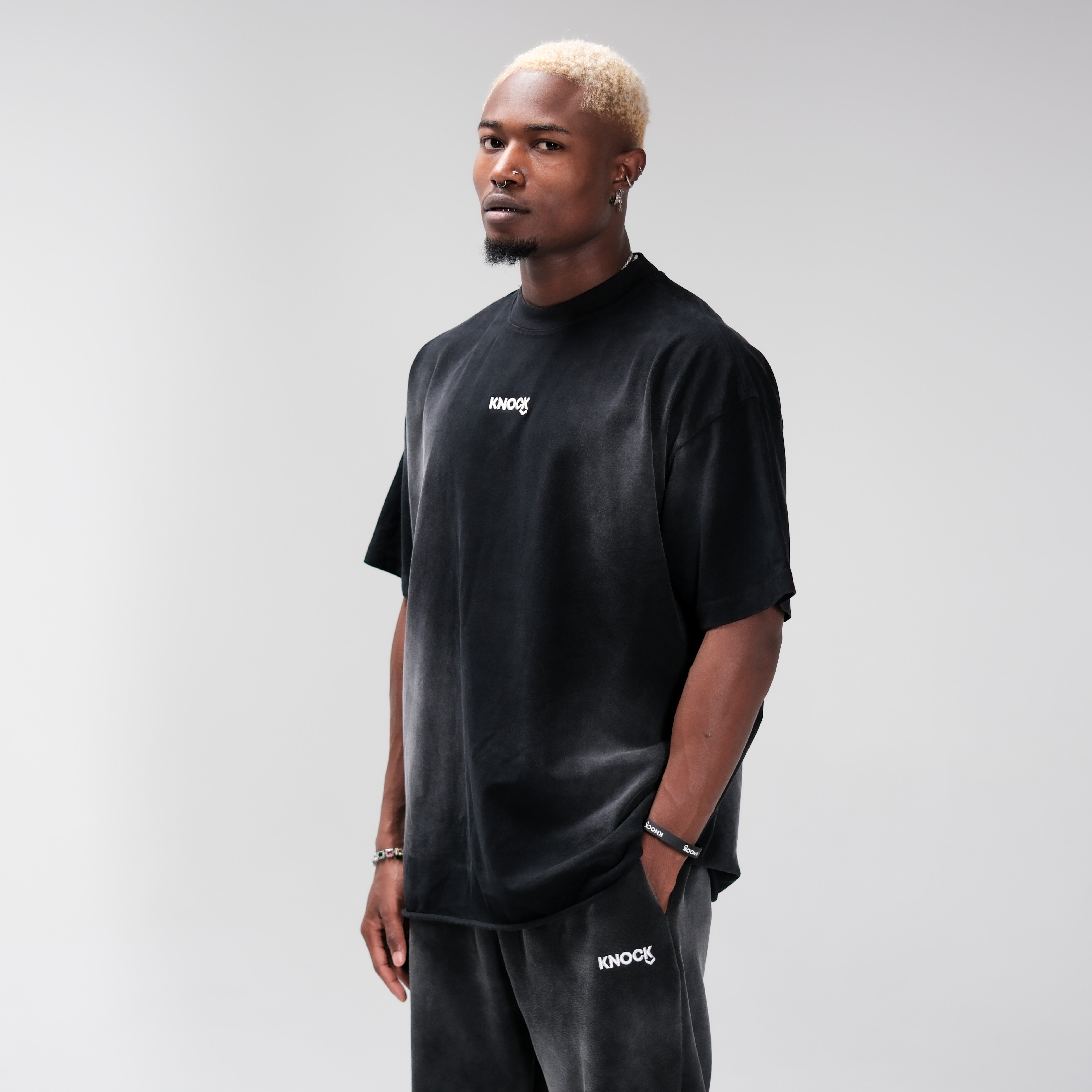 VINCIT QUI PATITUR TEE