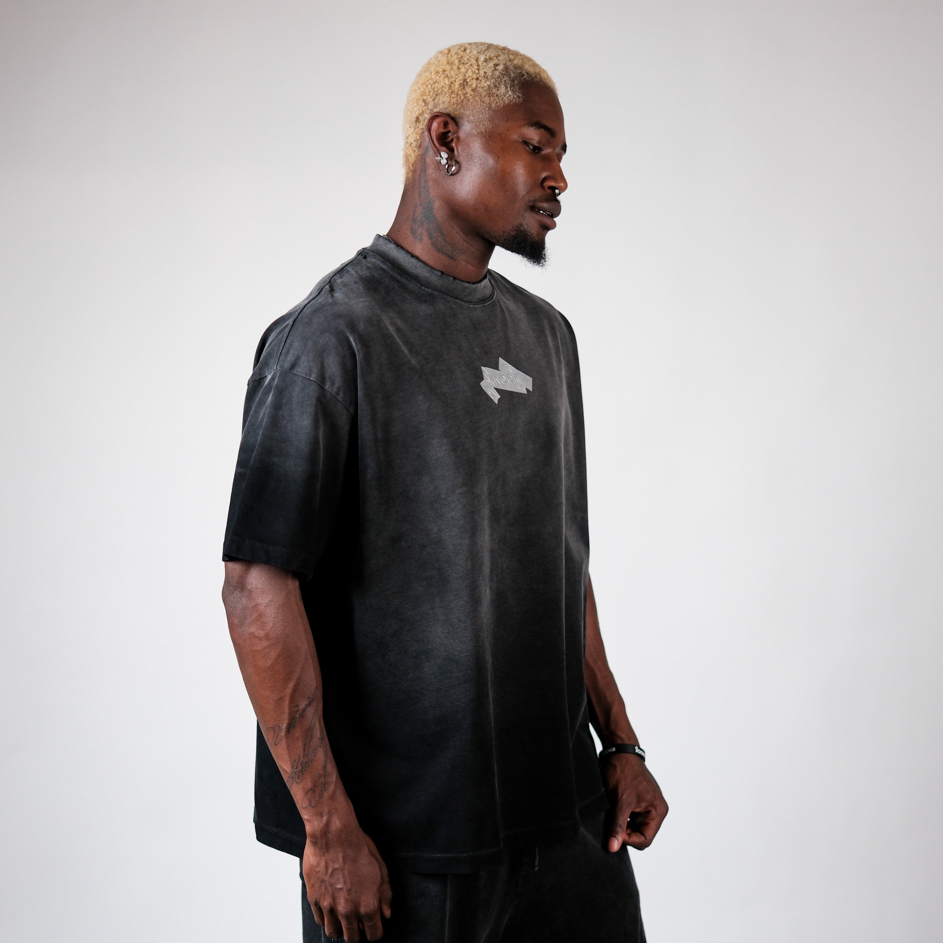 BLUEPRINT VINTAGE BLACK TEE