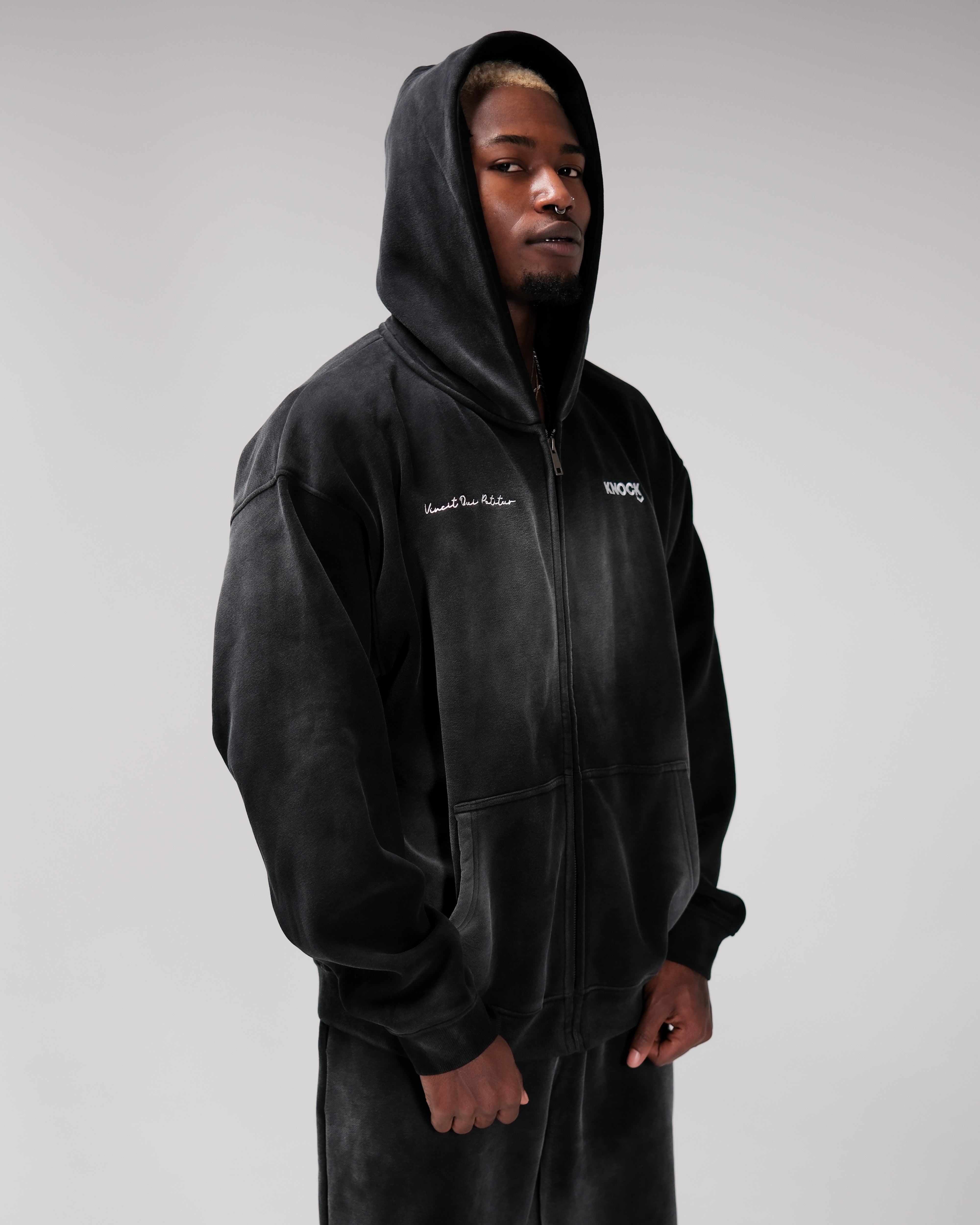 VINCIT QUI PATITUR ZIP HOODIE