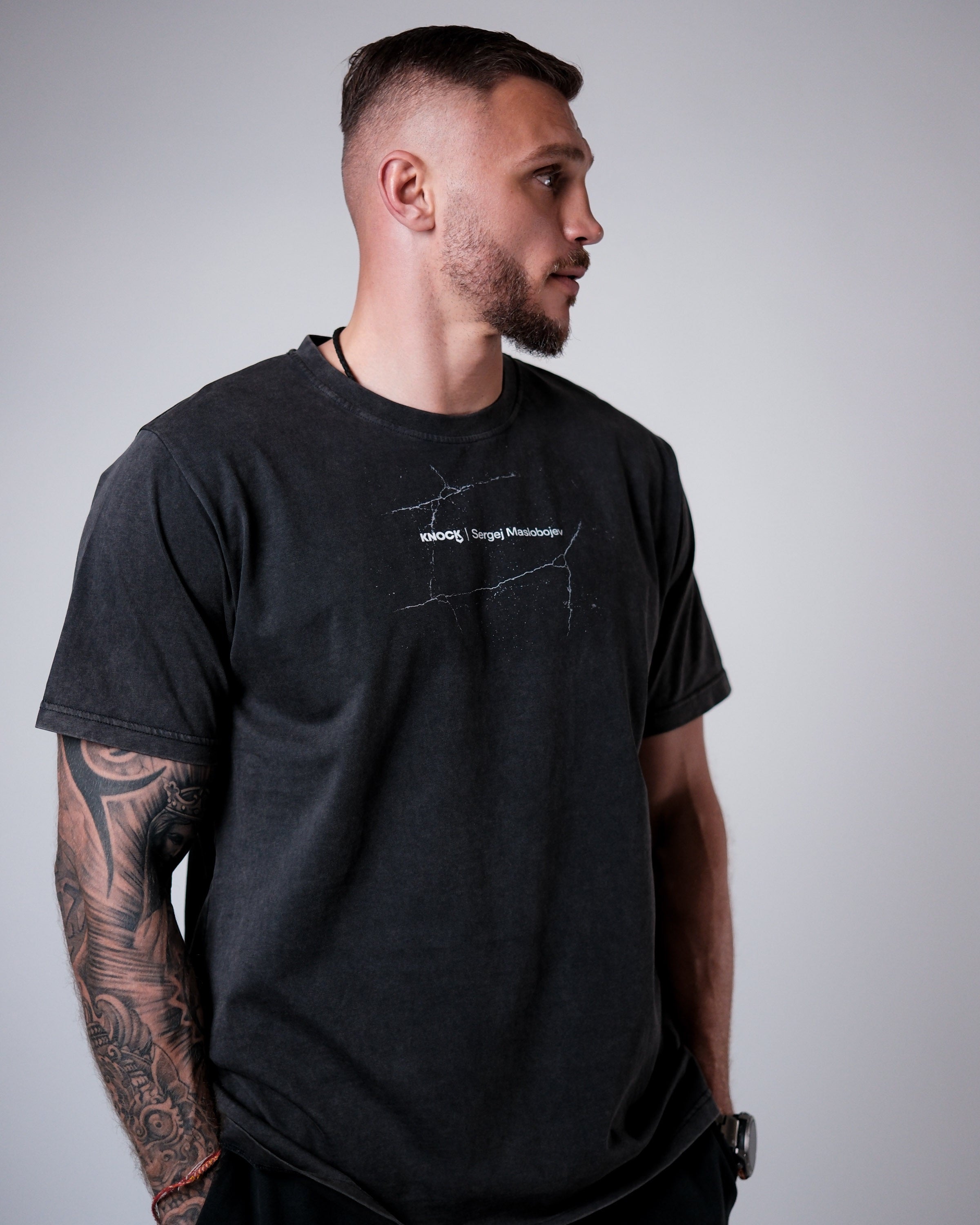 KNOCK x SERGEJ MASLOBOJEV TEE