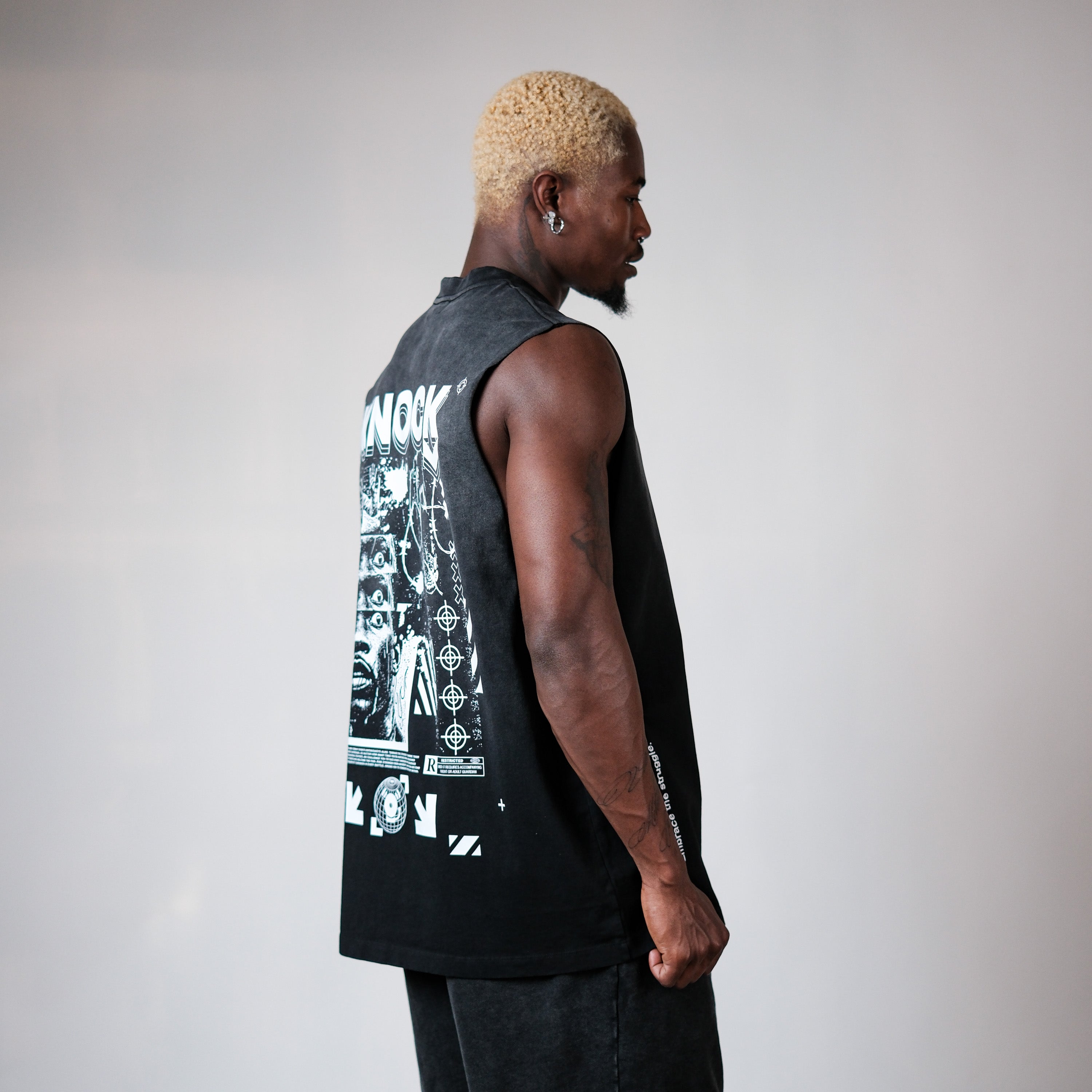 EMBRACE THE STRUGGLE SLEEVELESS TEE