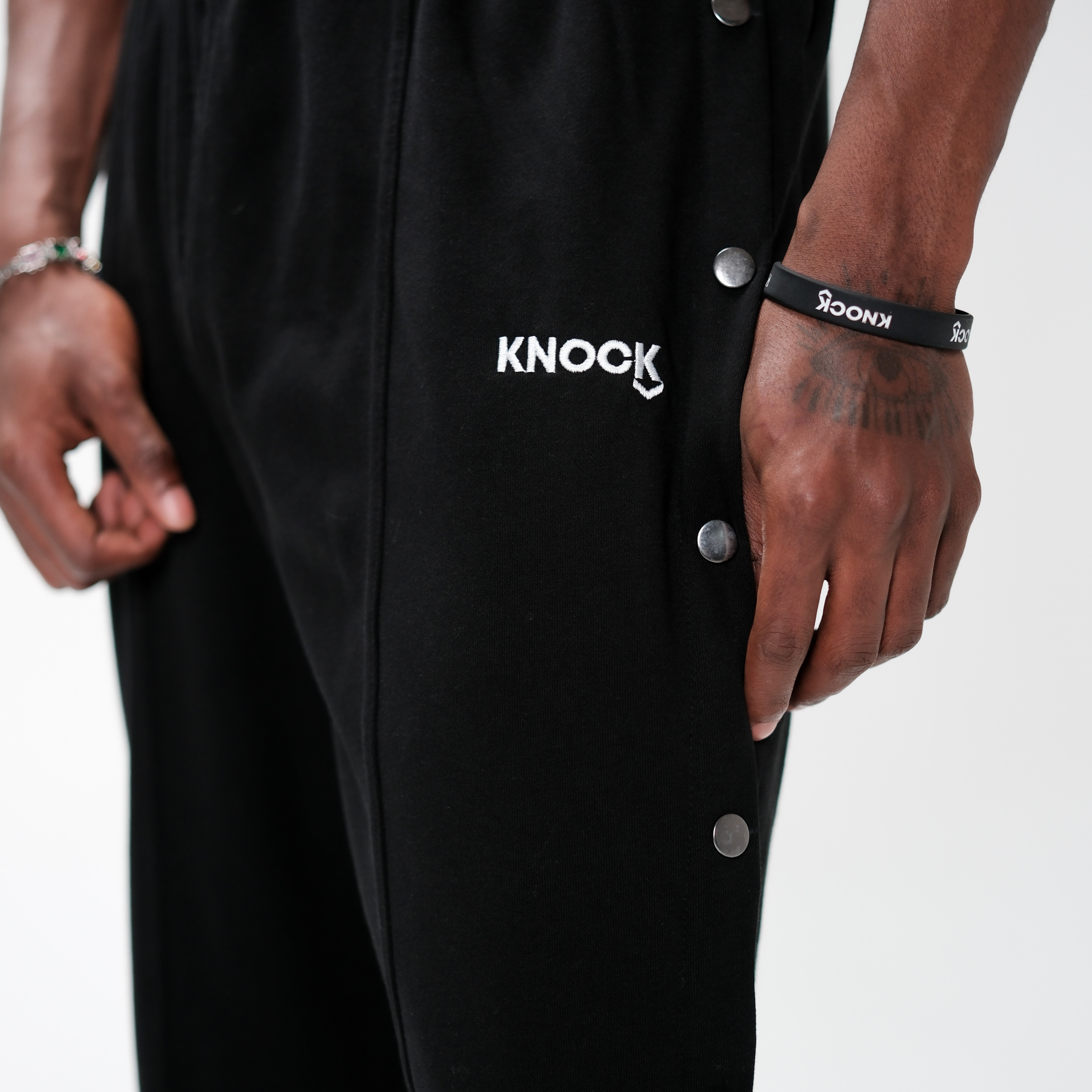 SIDE-SNAP JOGGERS BLACK