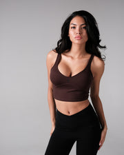 SCULPTING PADDED CROP TOP BROWN