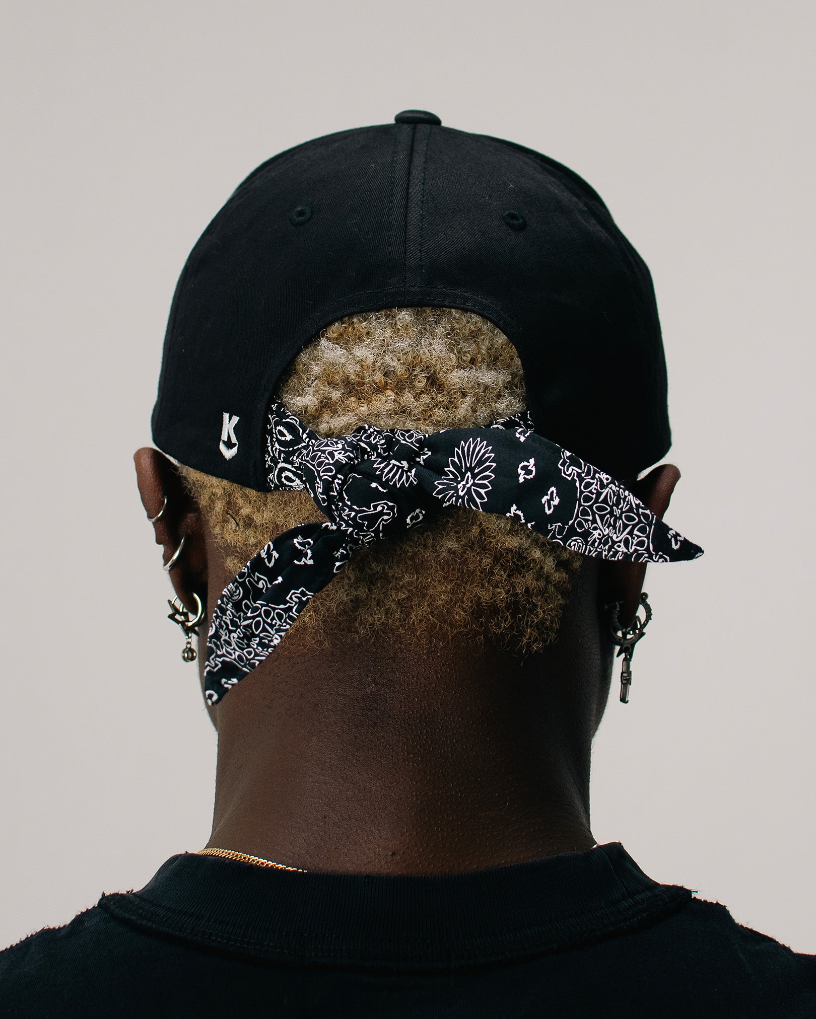 BLOCK TIED CAP