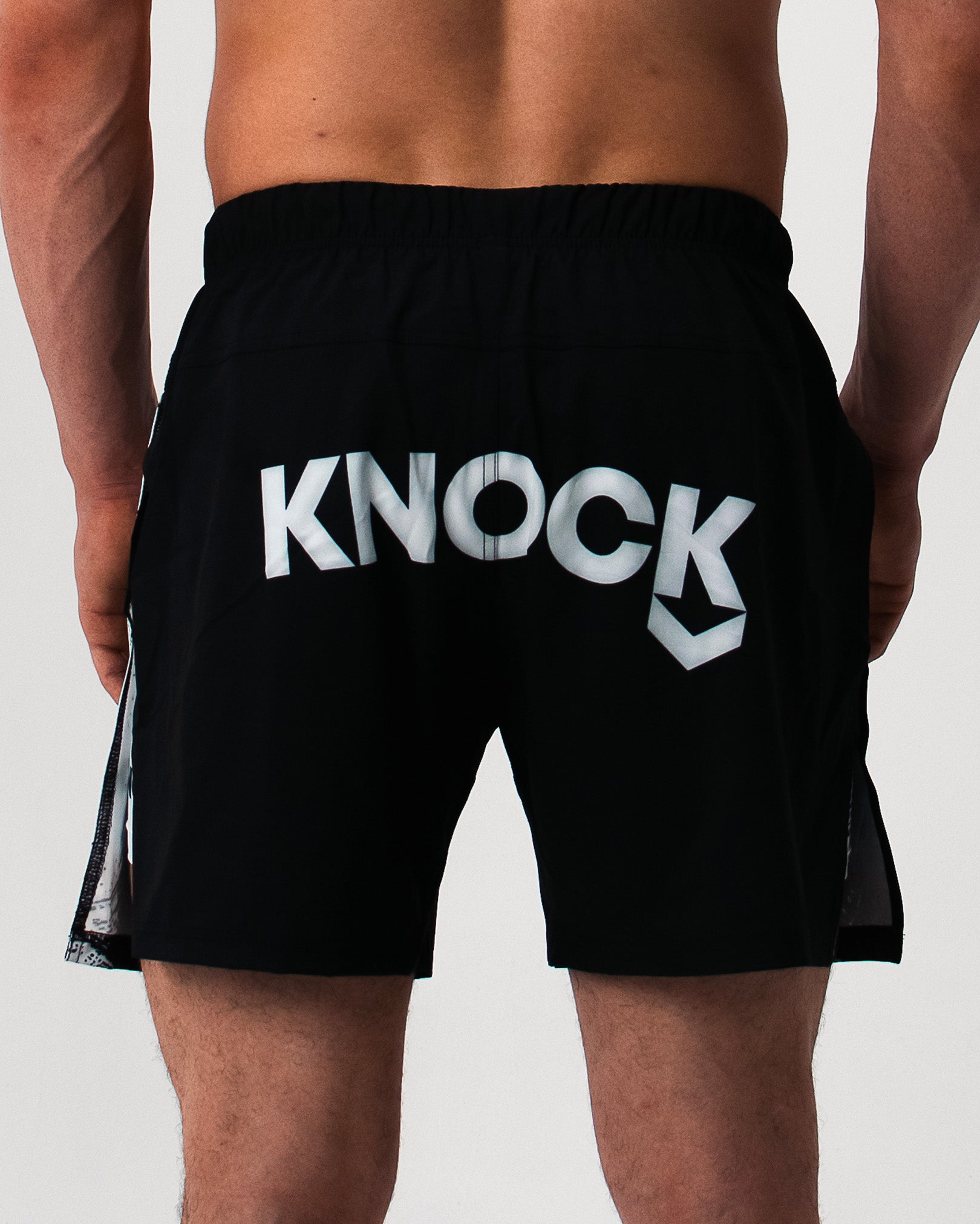 V. T. SHORTS BLACK