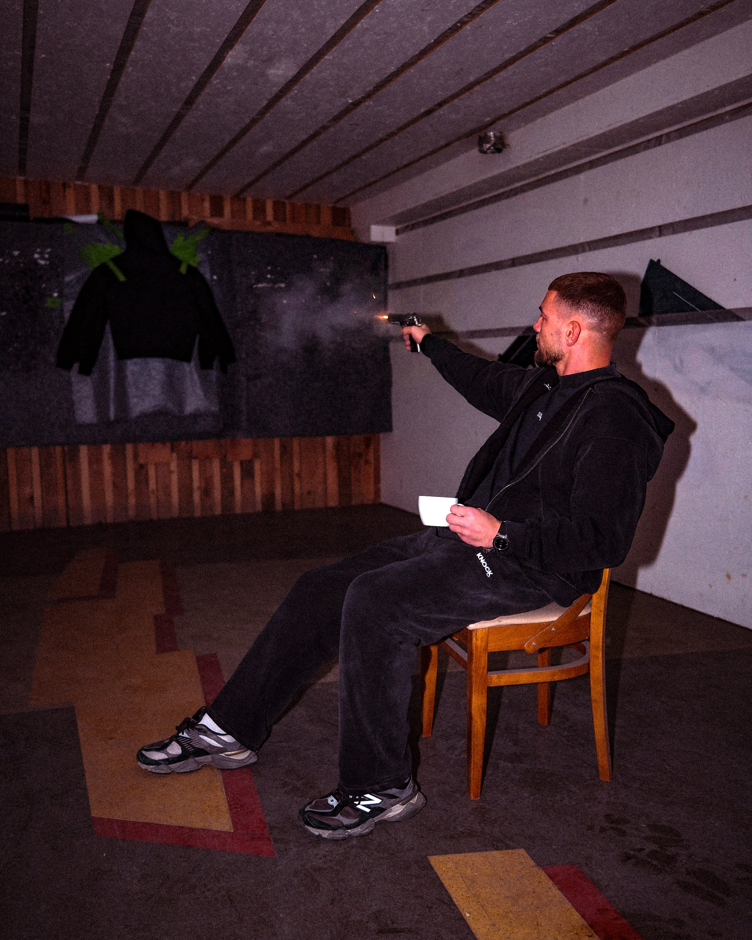 CASE CLOSED DŽEMPERIS – KNOCK