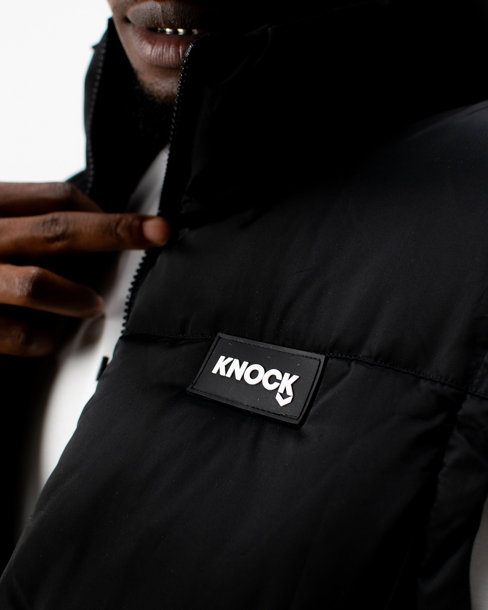 BLACK PUFFER VEST