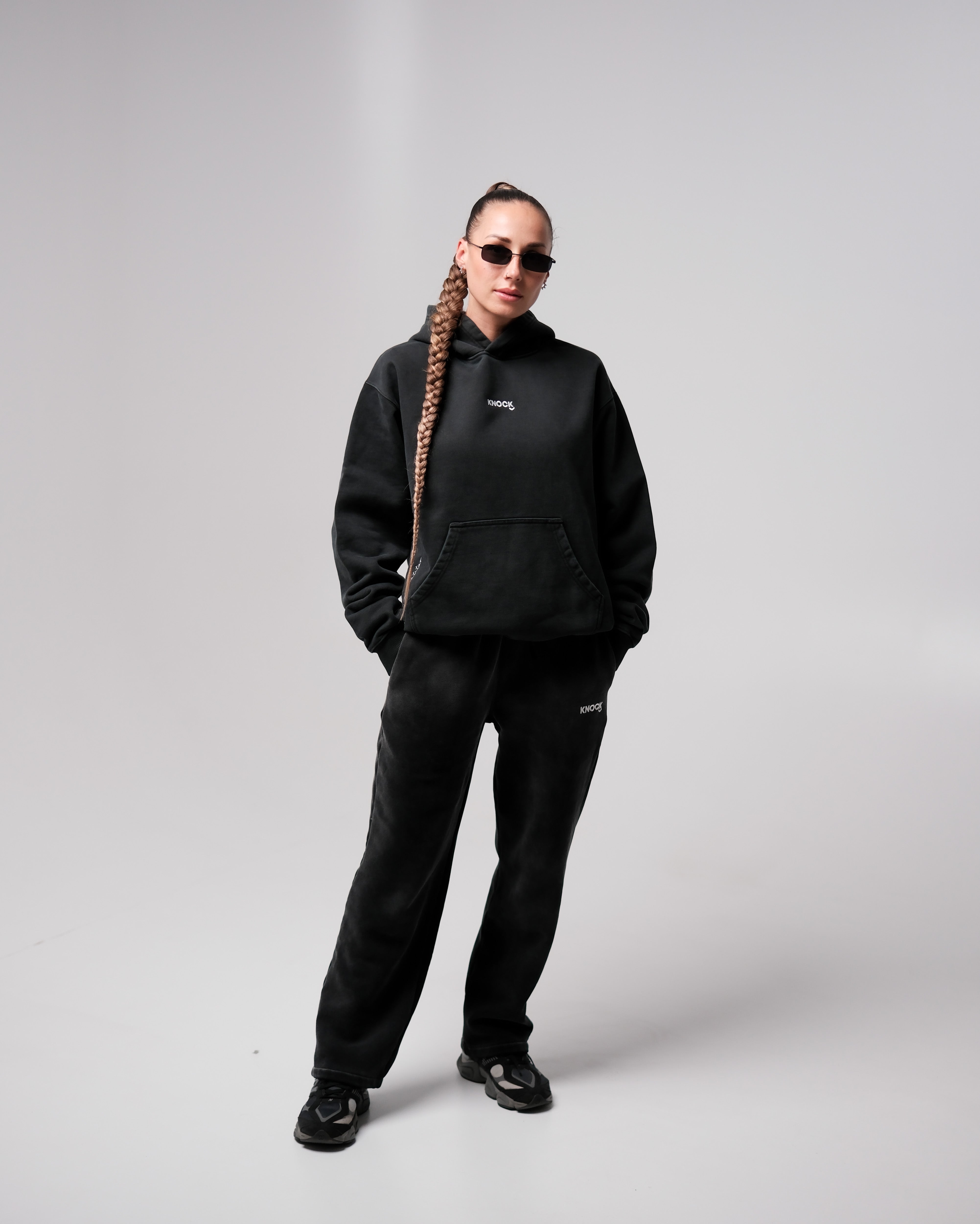 VINCIT QUI PATITUR ULTRA HEAVY HOODIE