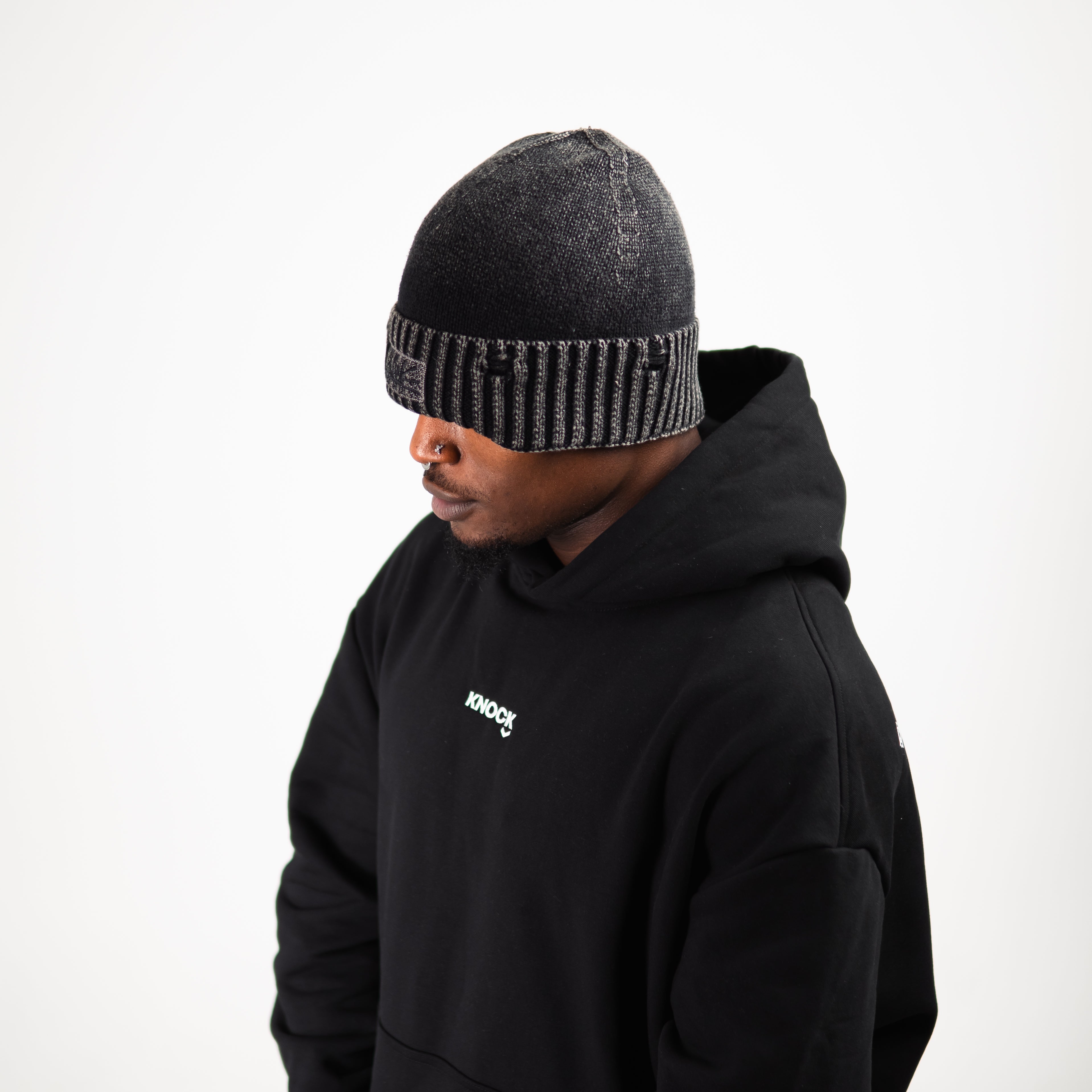 DISTRESSED VINTAGE BEANIE