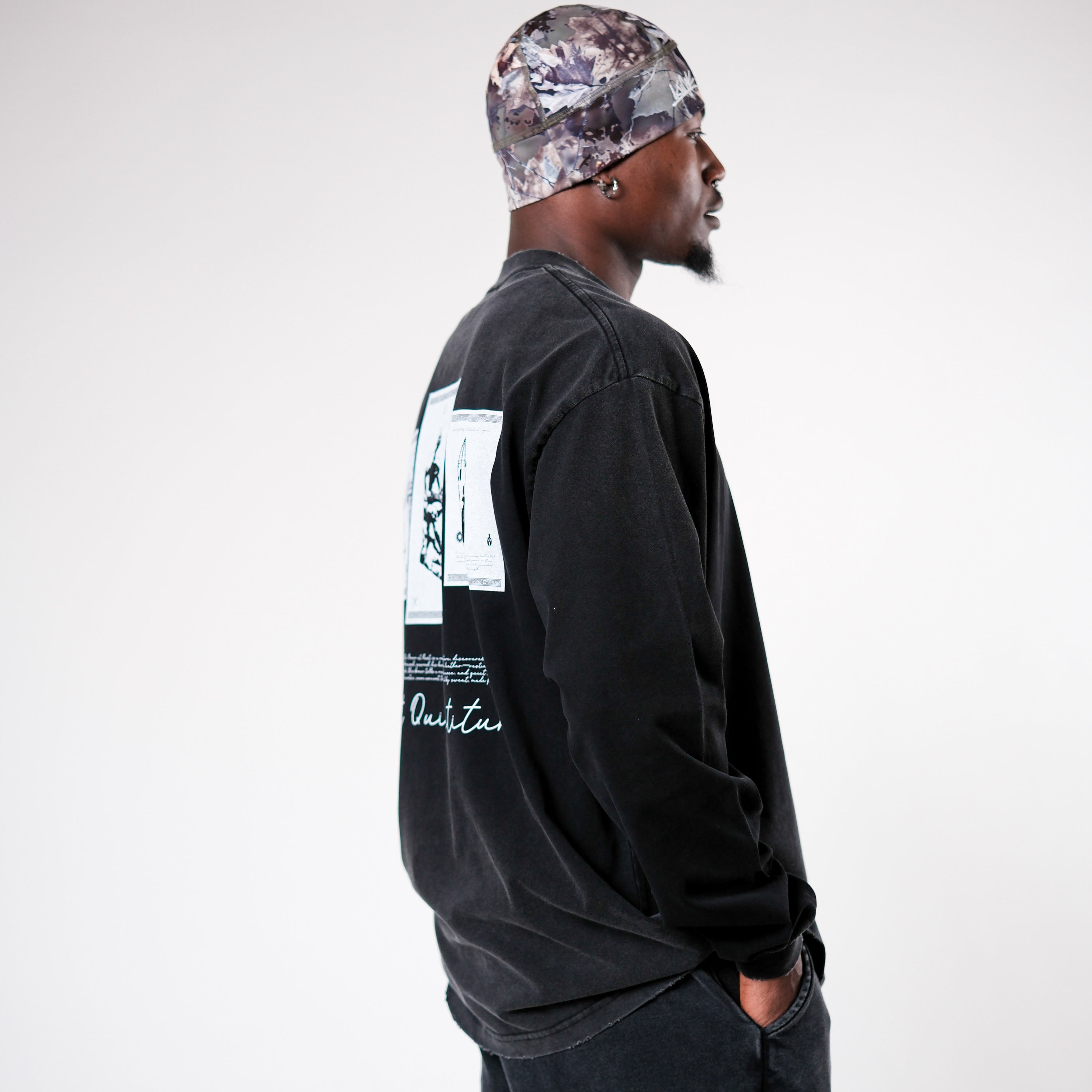 LIMITED VINCIT QUI PATITUR LONG SLEEVE TEE