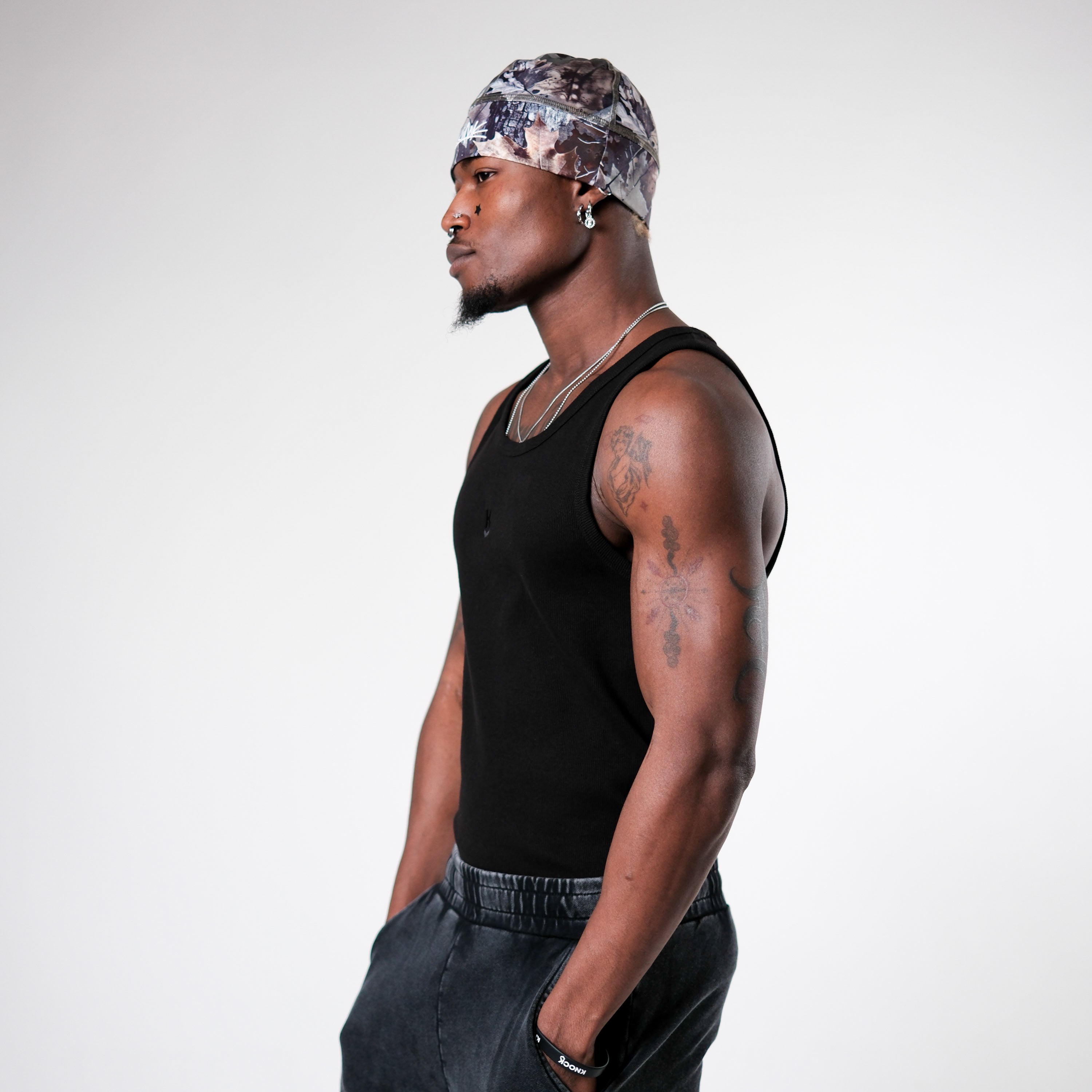 TANK TOP BLACK