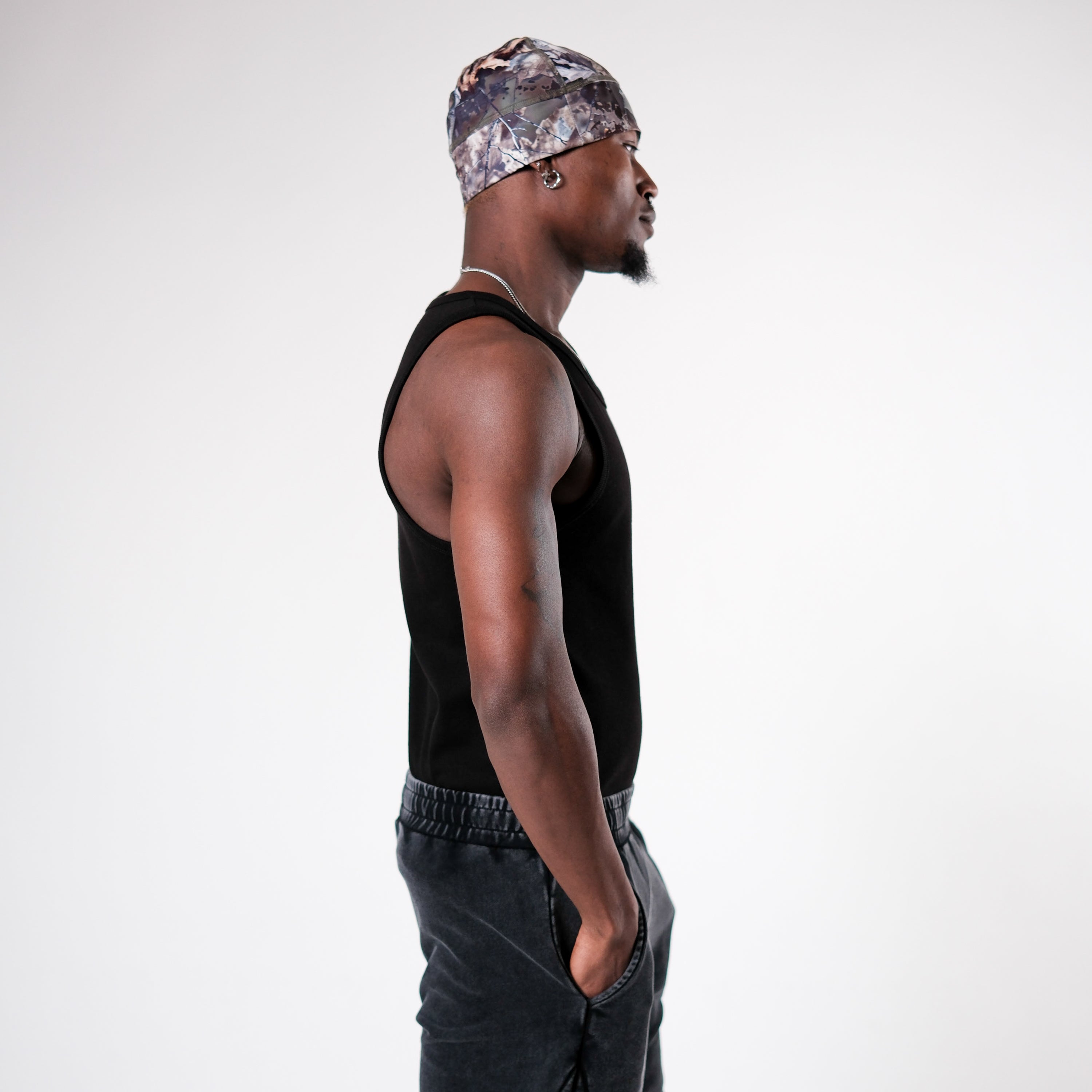 TANK TOP BLACK