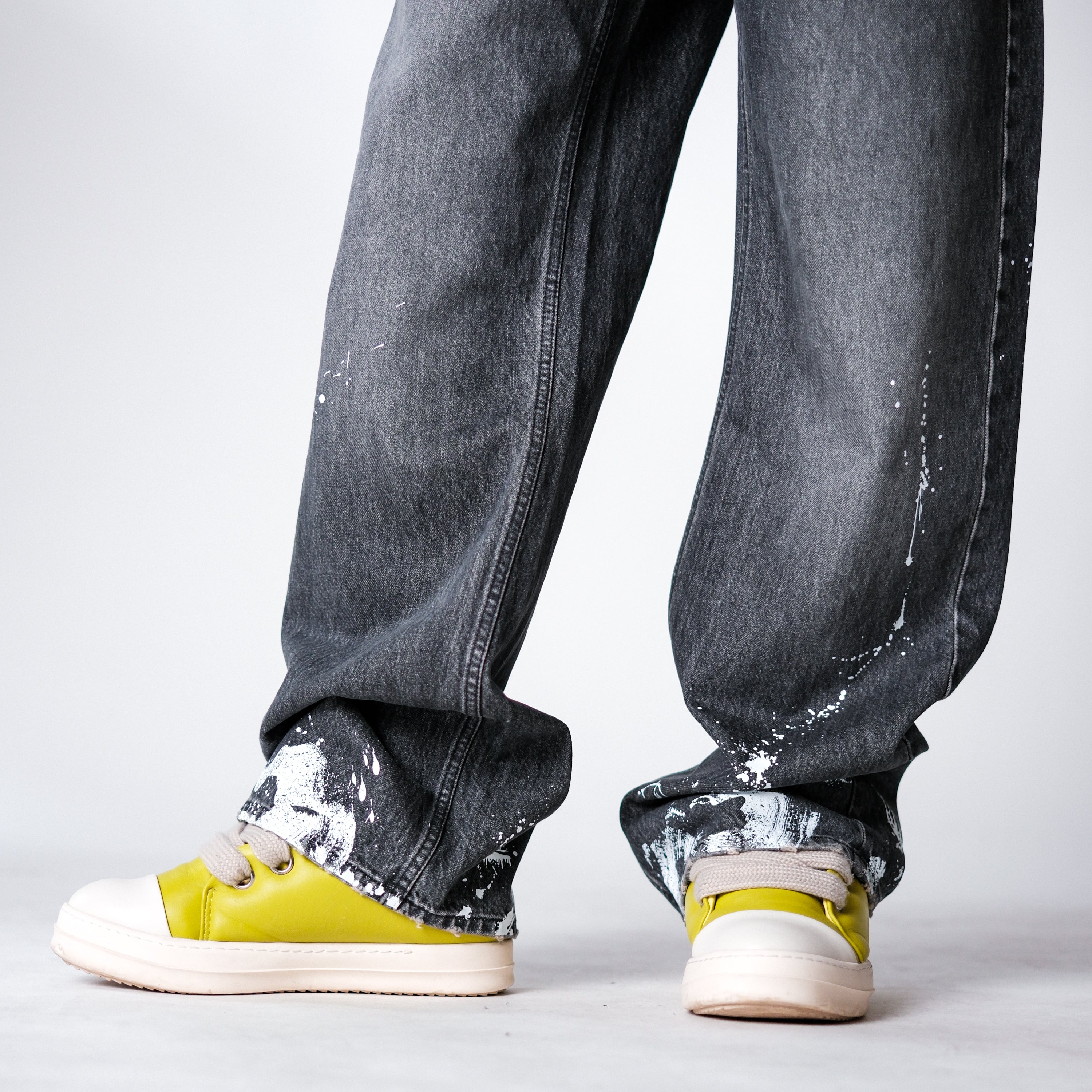 LIMITED BRUSH FADED JEANS