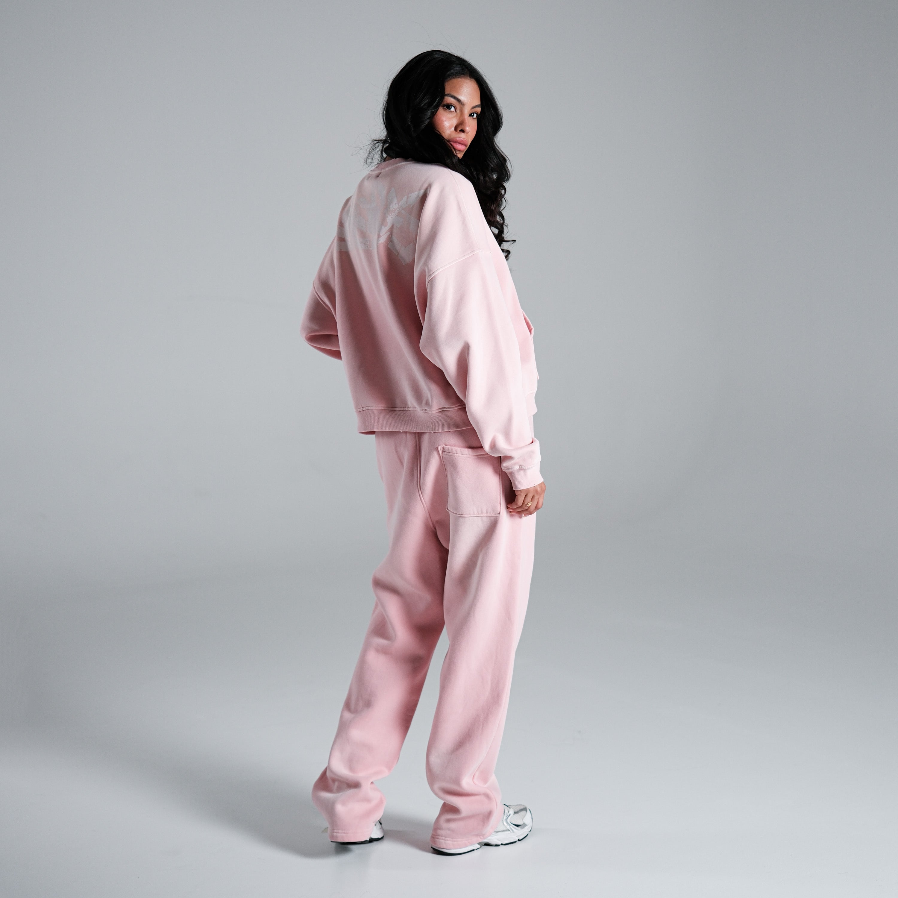 BLUSHBRUSH TIESAUS KIRPIMO JOGGERS TIPO KELNĖS