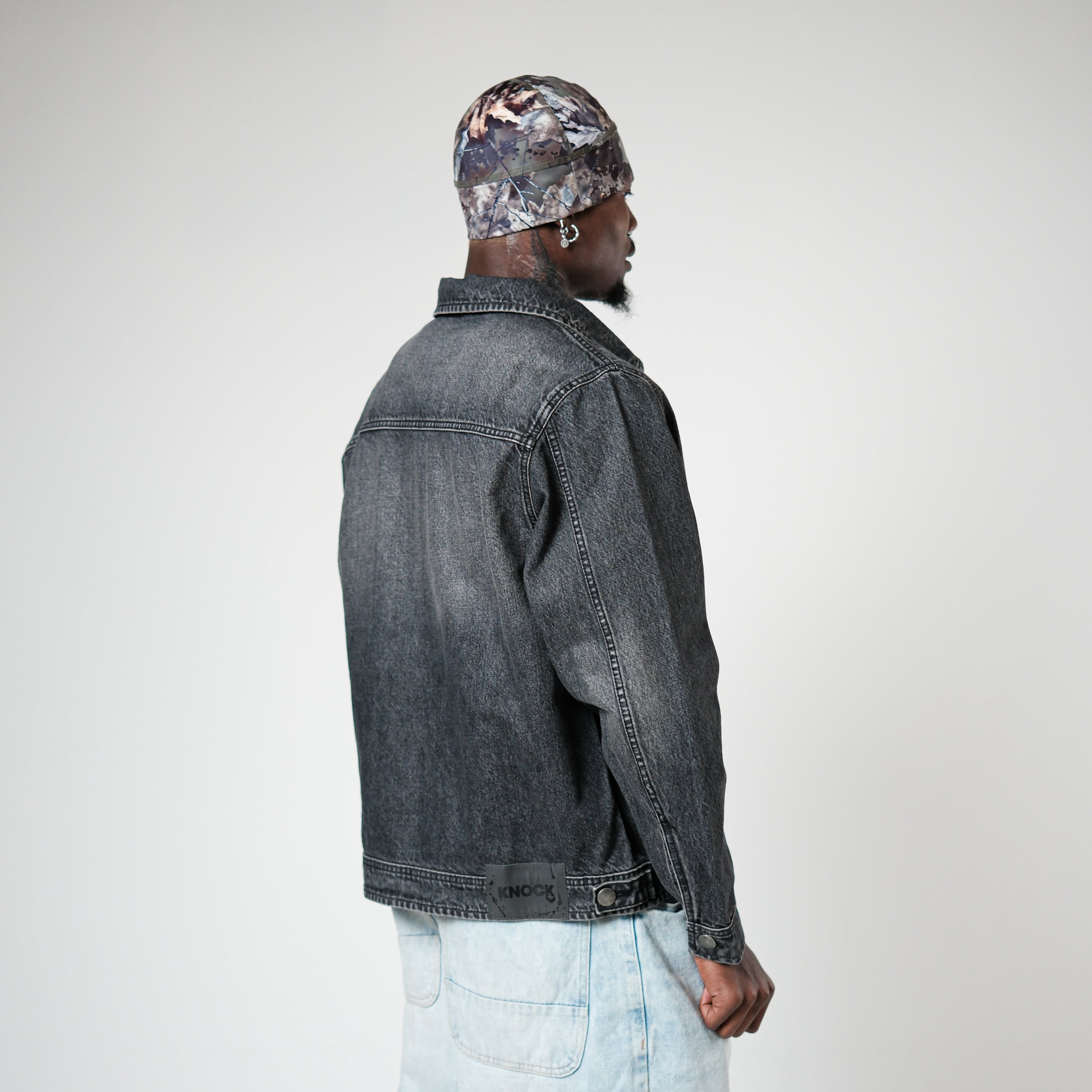 ZIP - UP FADED DENIM JACKET