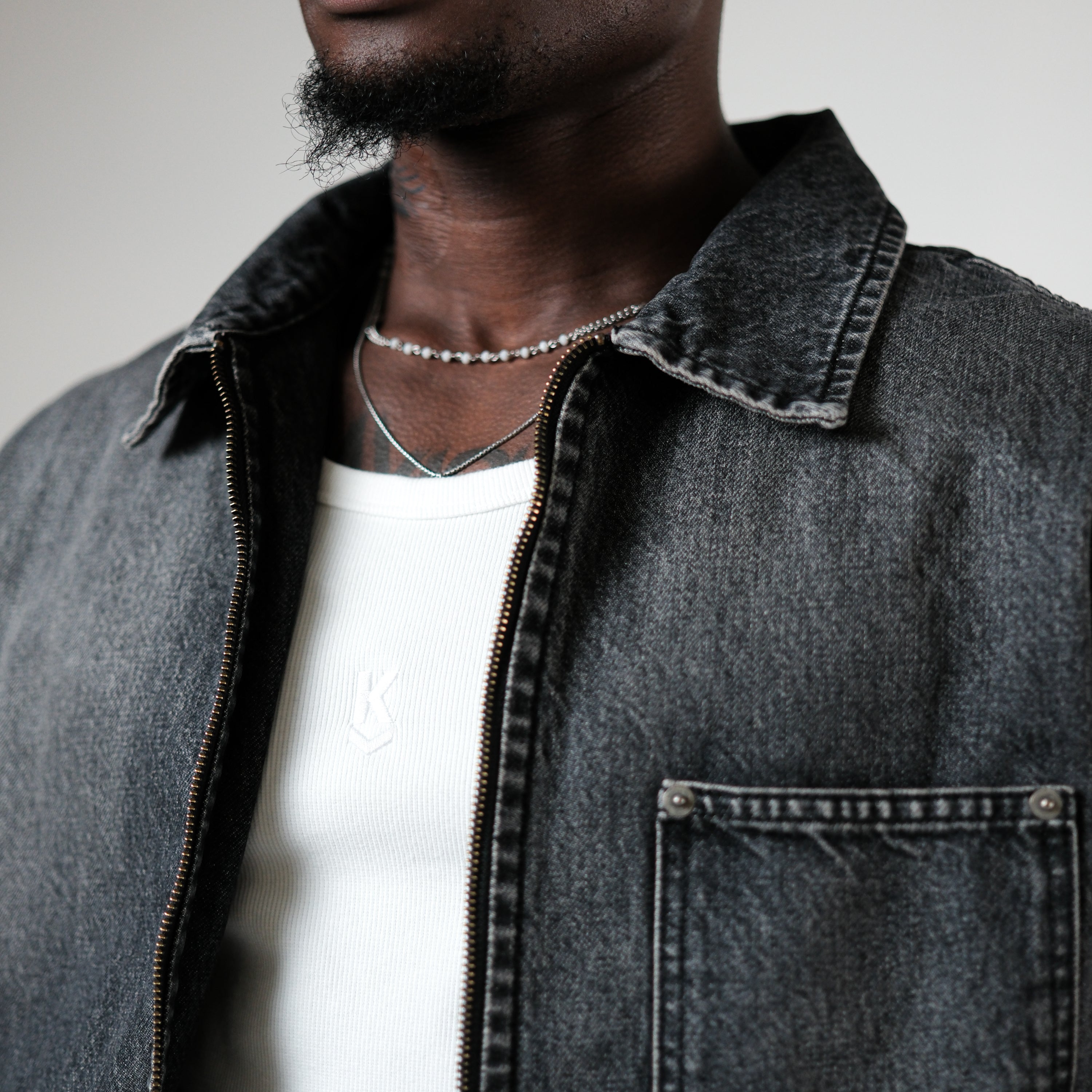 ZIP - UP FADED DENIM JACKET