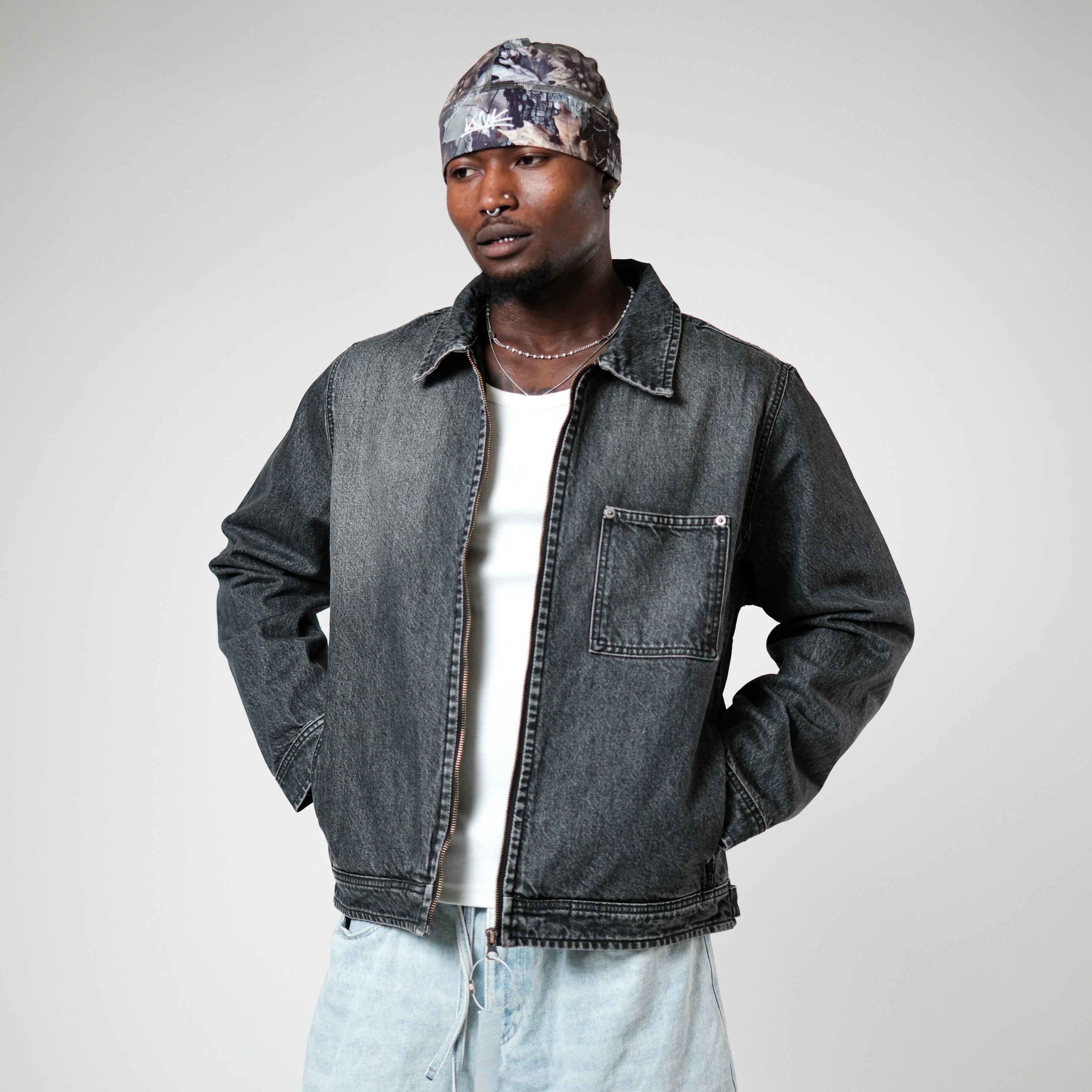 ZIP - UP FADED DENIM JACKET