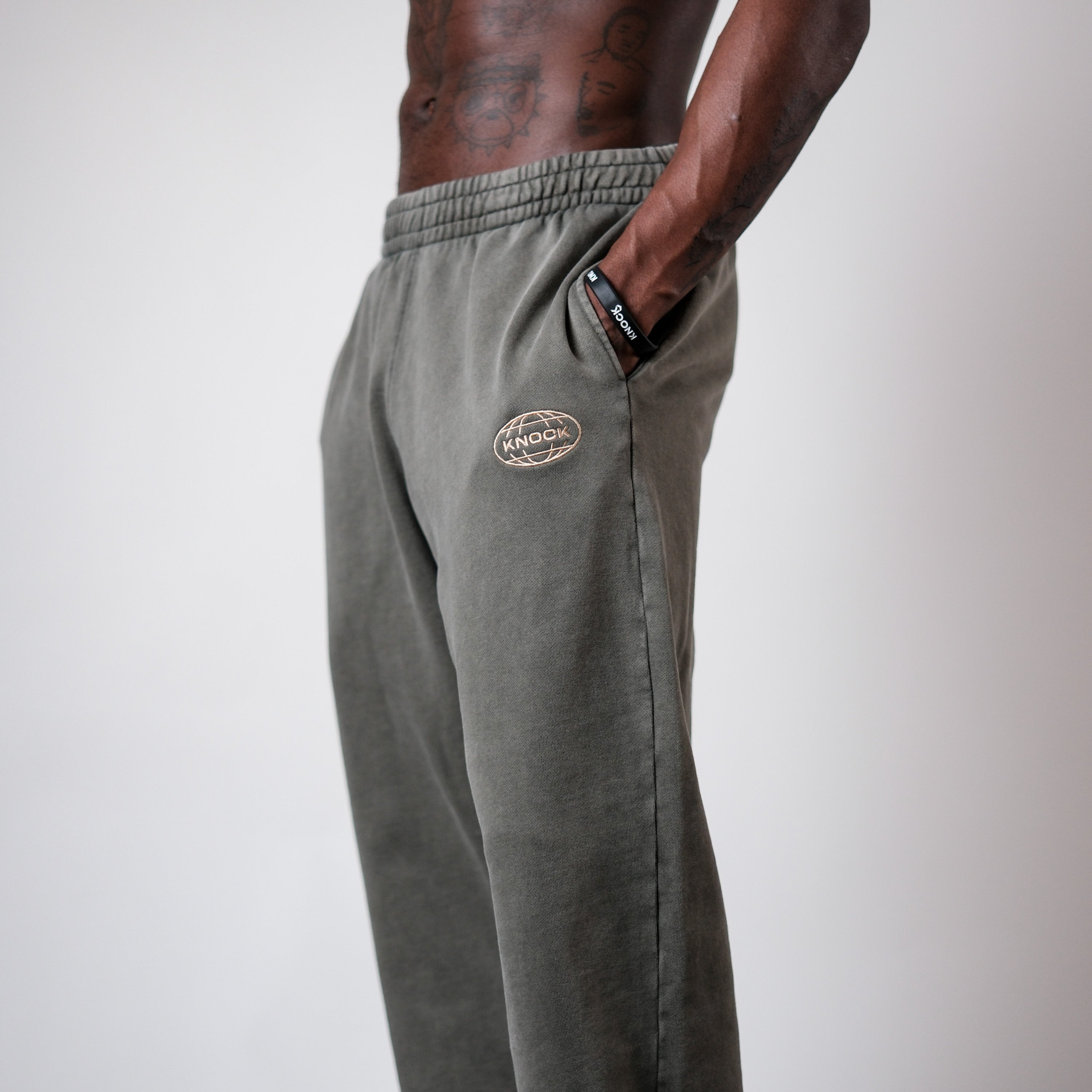 ASCENSION STRAIGHT CUT VINTAGE OLIVE JOGGERS
