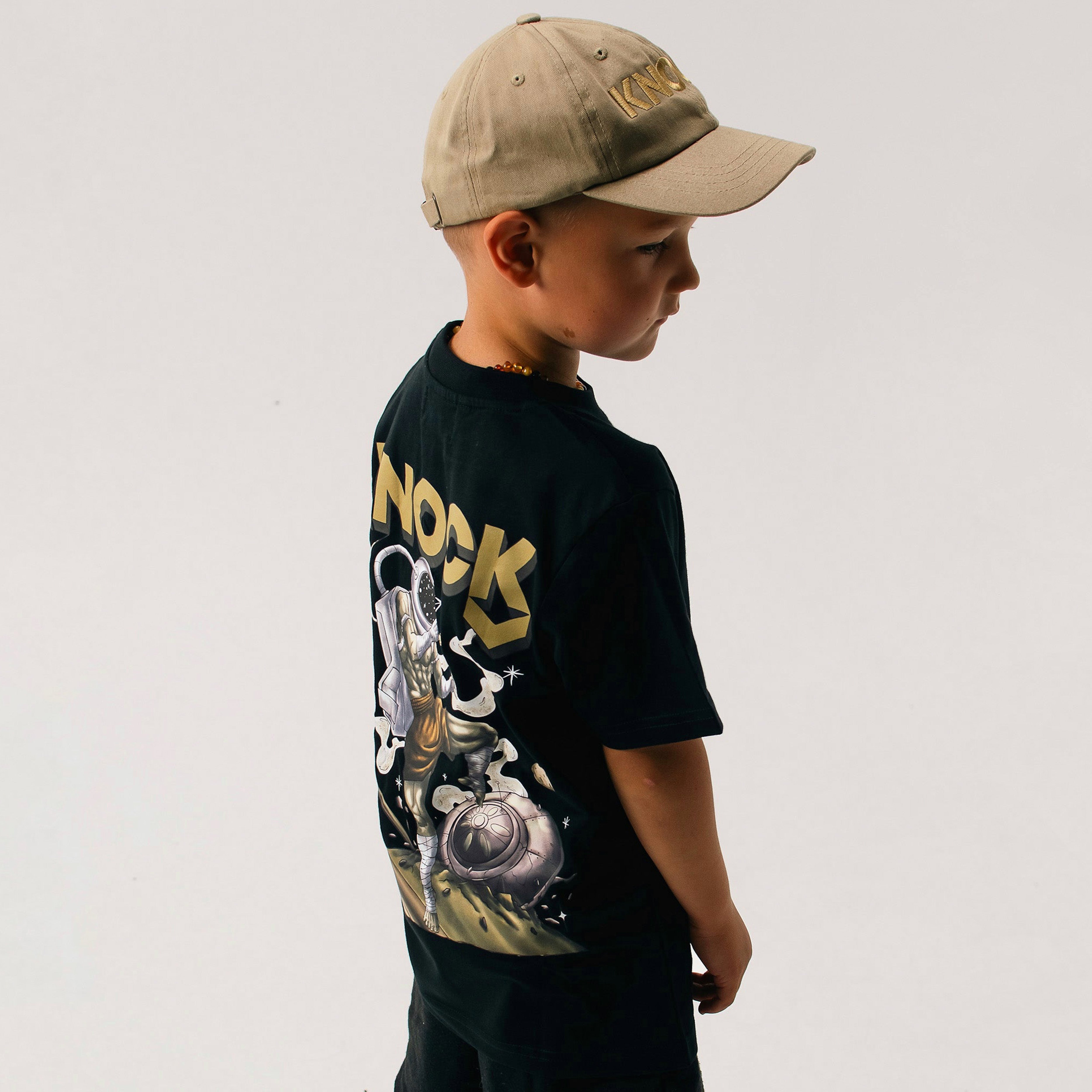 ASTROKNEE KIDS TEE BLACK