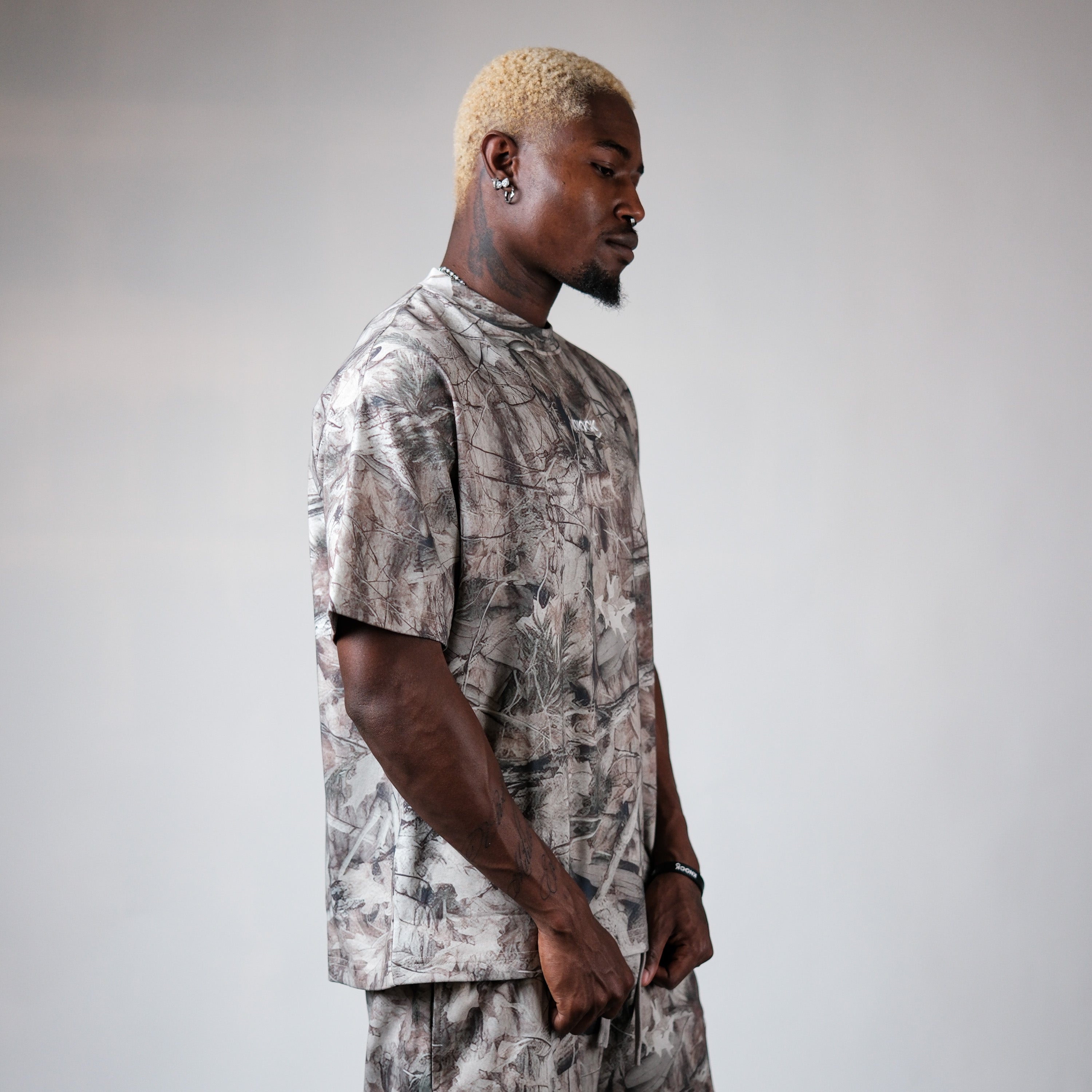 CAMO TEE