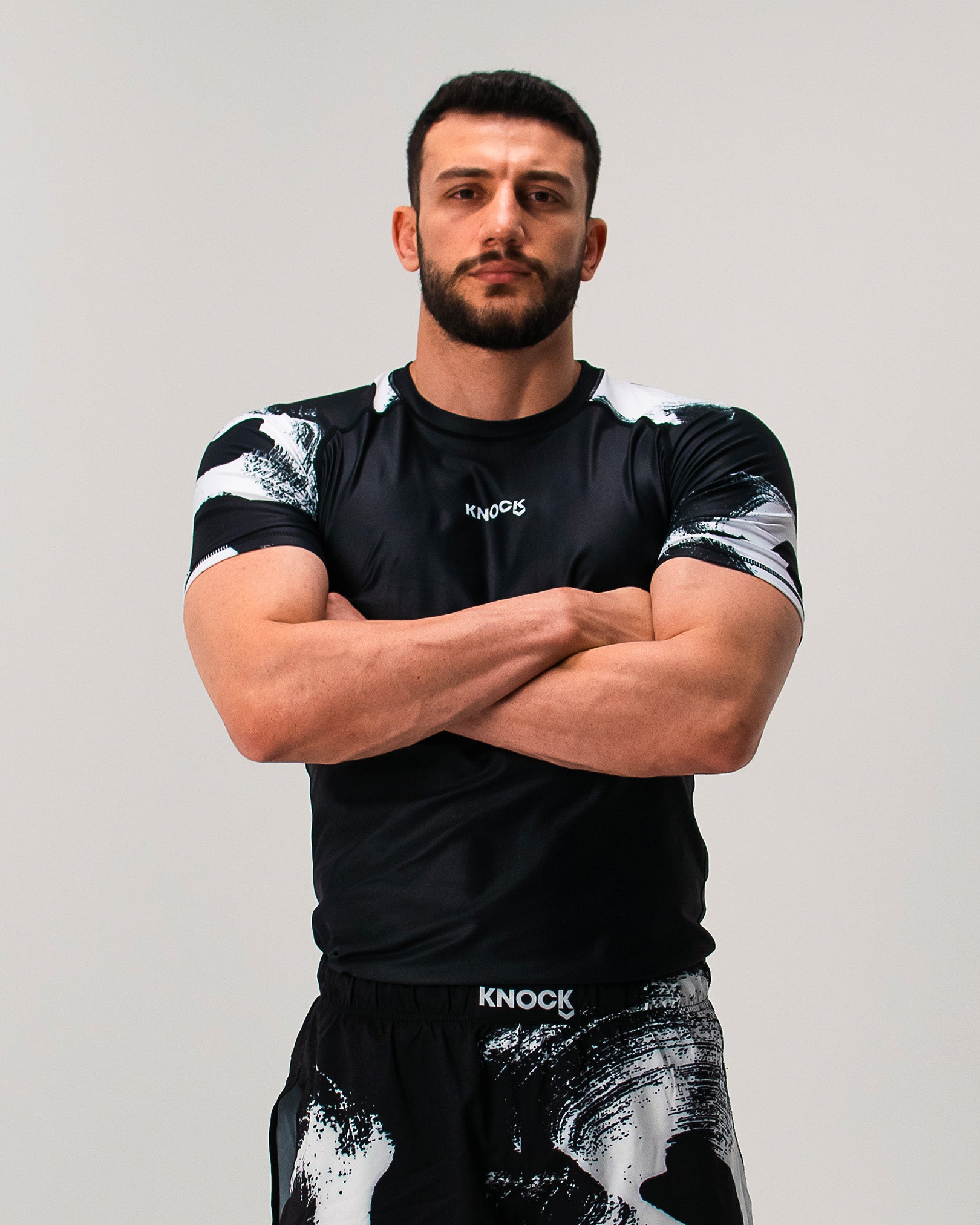 V. T. RASHGUARD BLACK