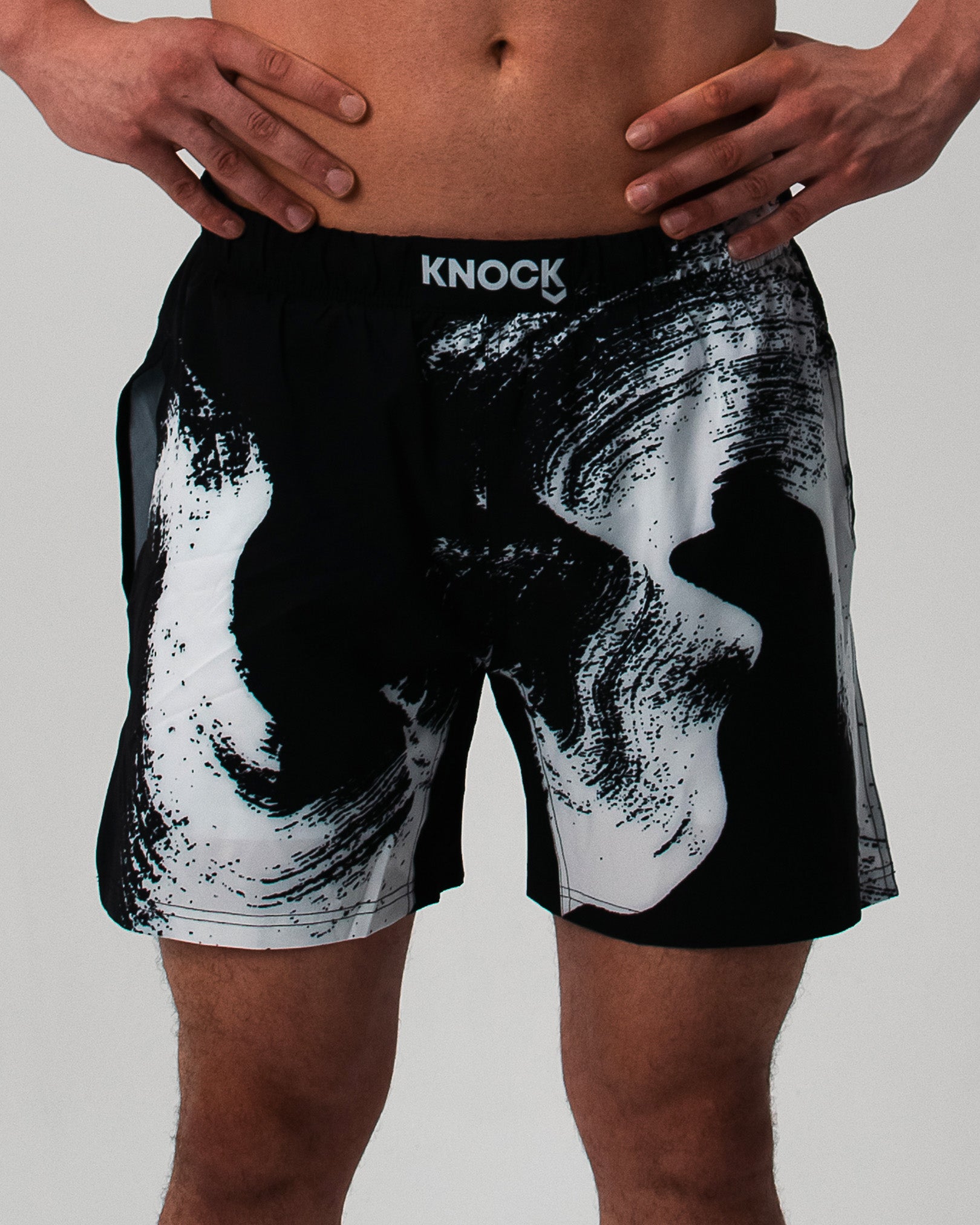 V. T. SHORTS BLACK