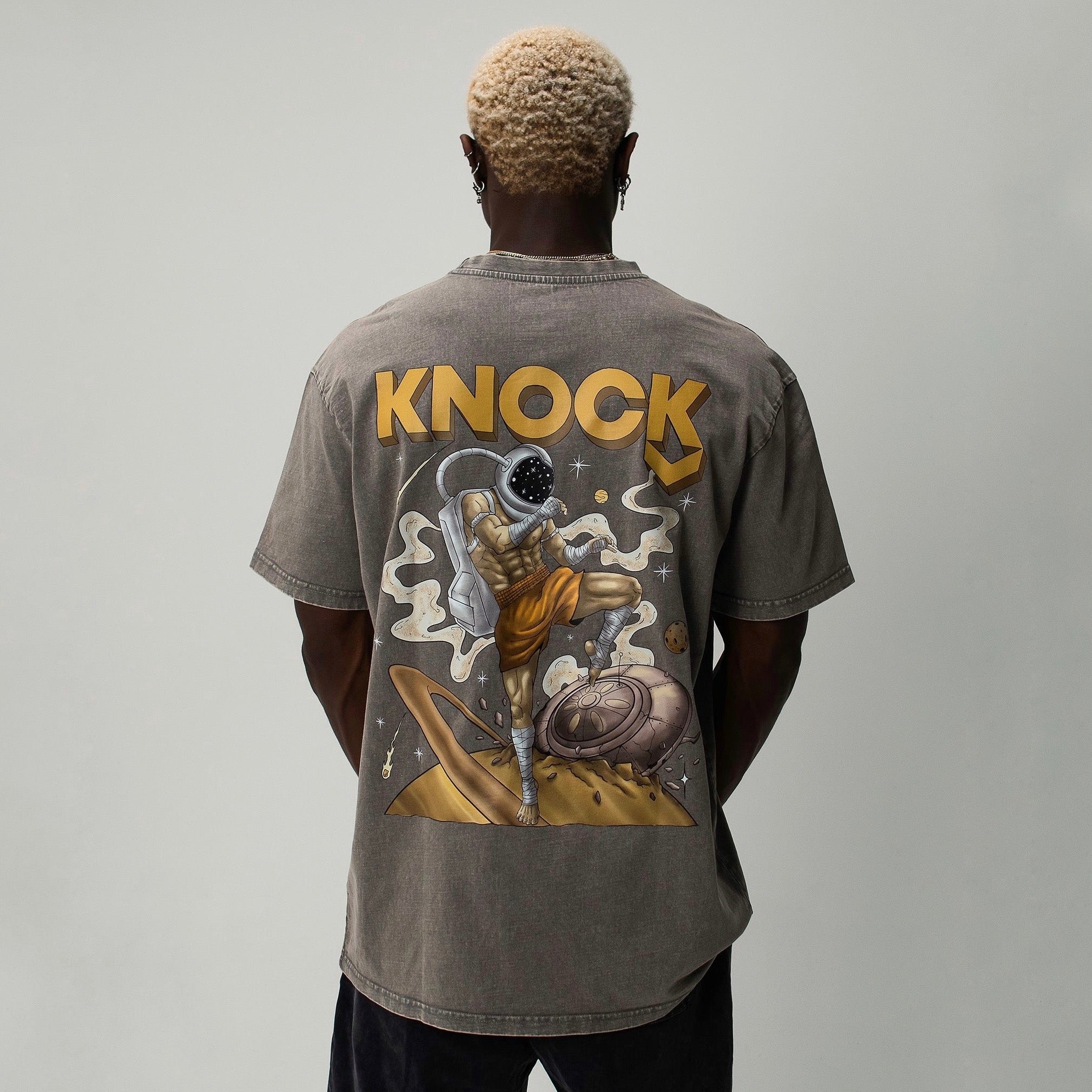 ASTROKNEE 2.0 OVERSIZED TEE ASPHALT