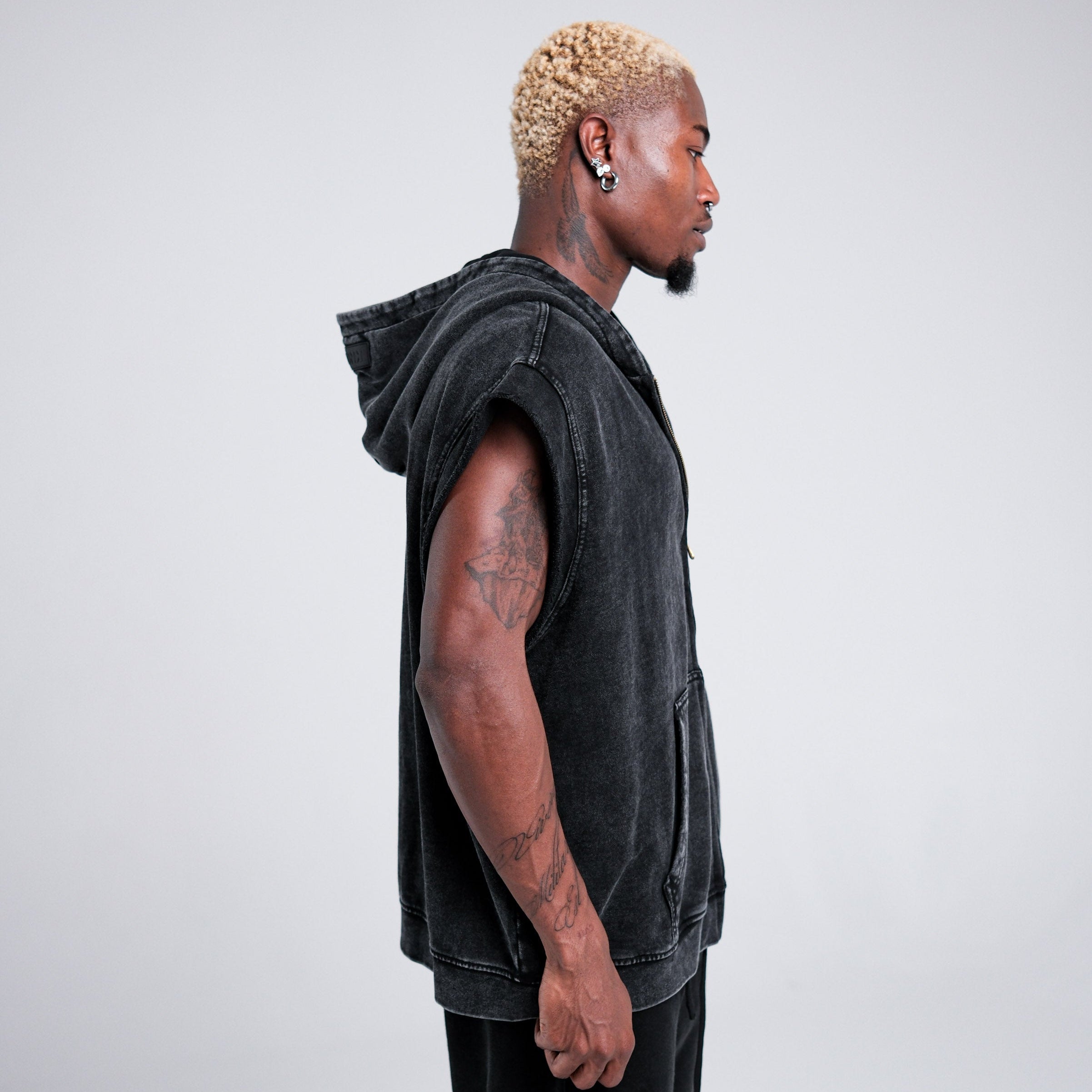 BLACKOUT HOODED VEST