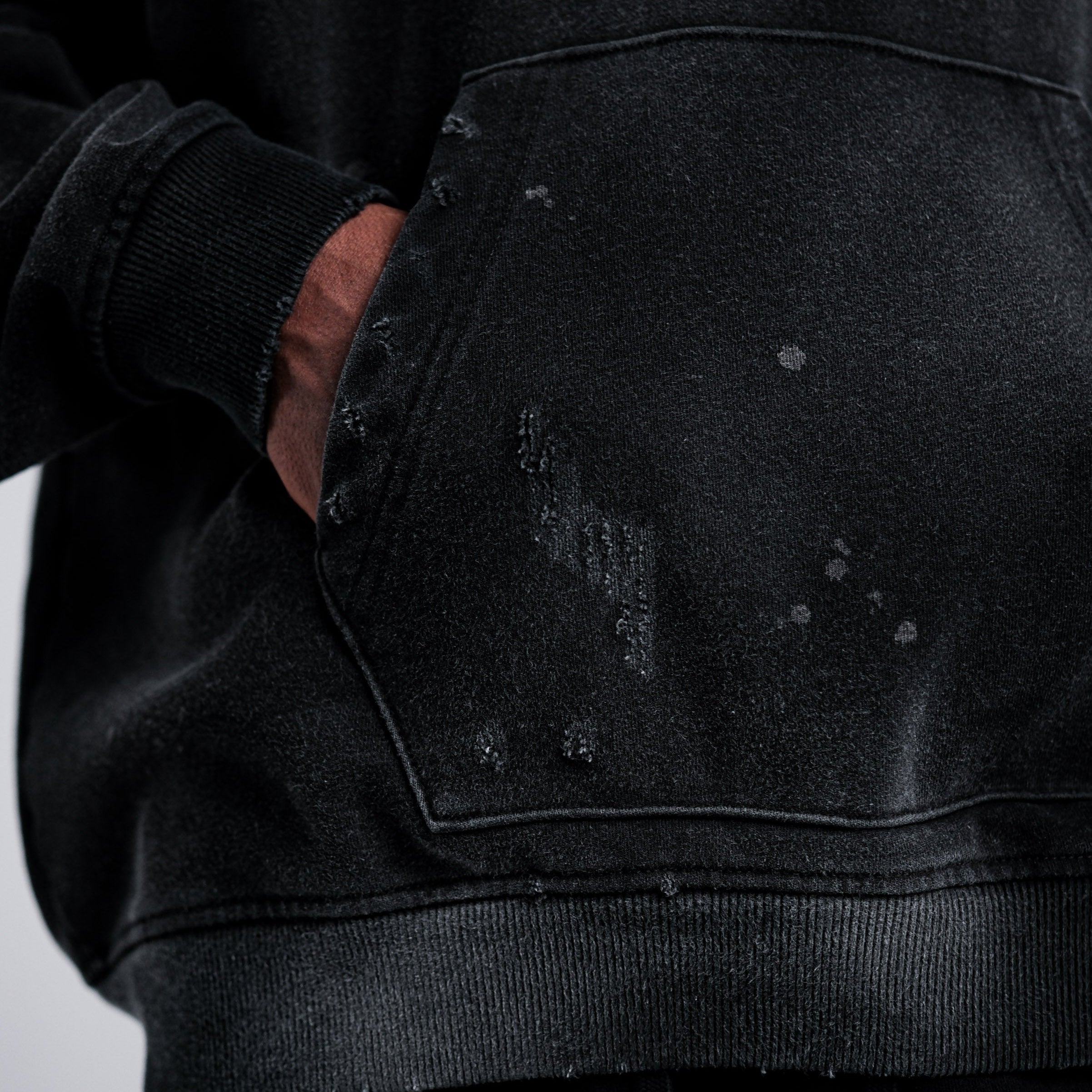 DISTORTED HOODIE
