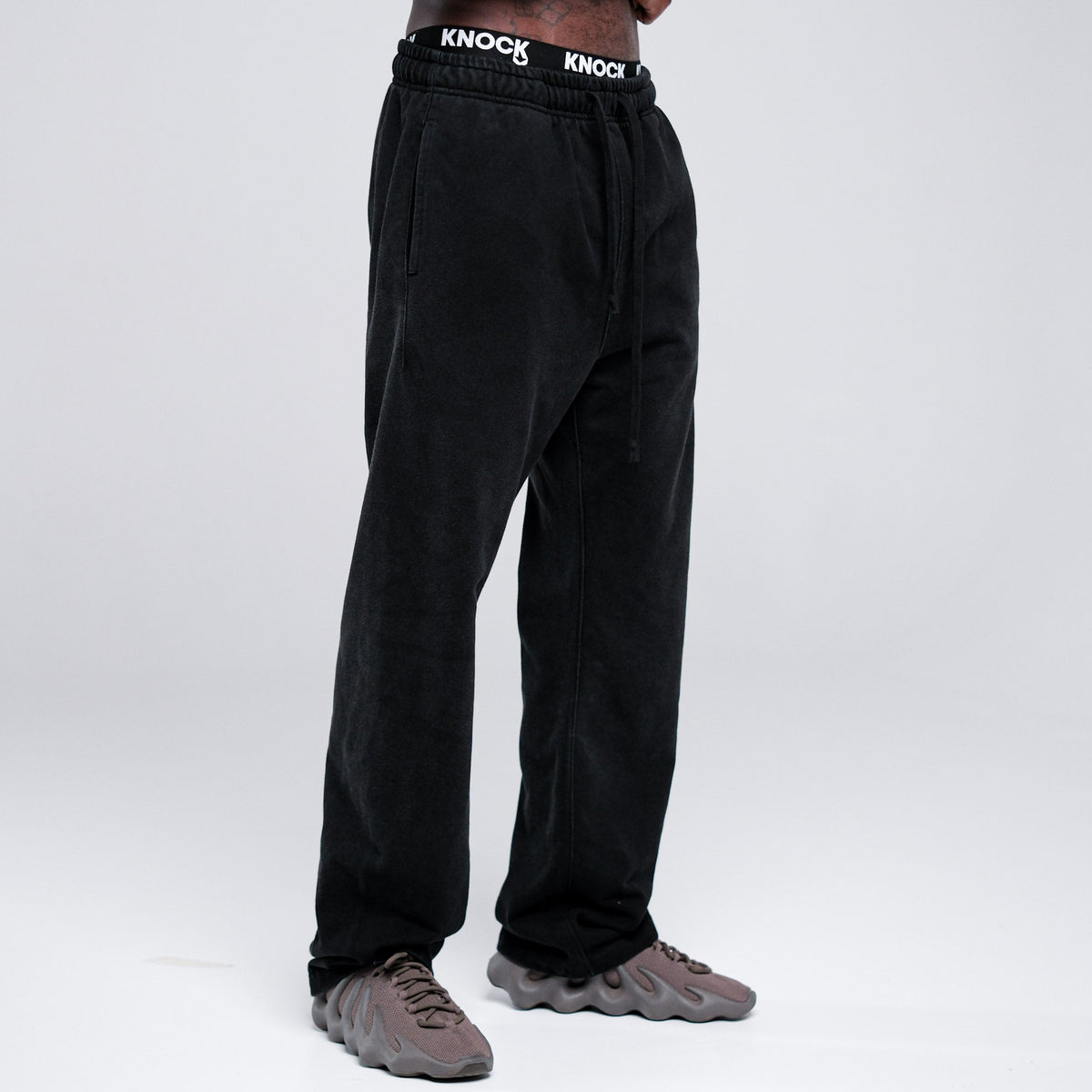 DISTORTED STRAIGHT CUT JOGGERS
