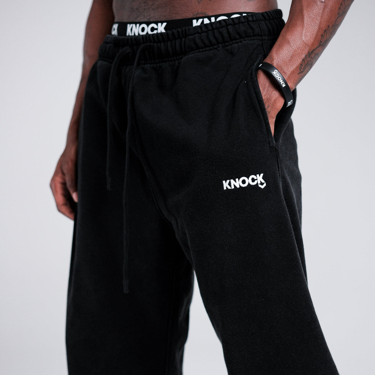 DISTORTED STRAIGHT CUT JOGGERS