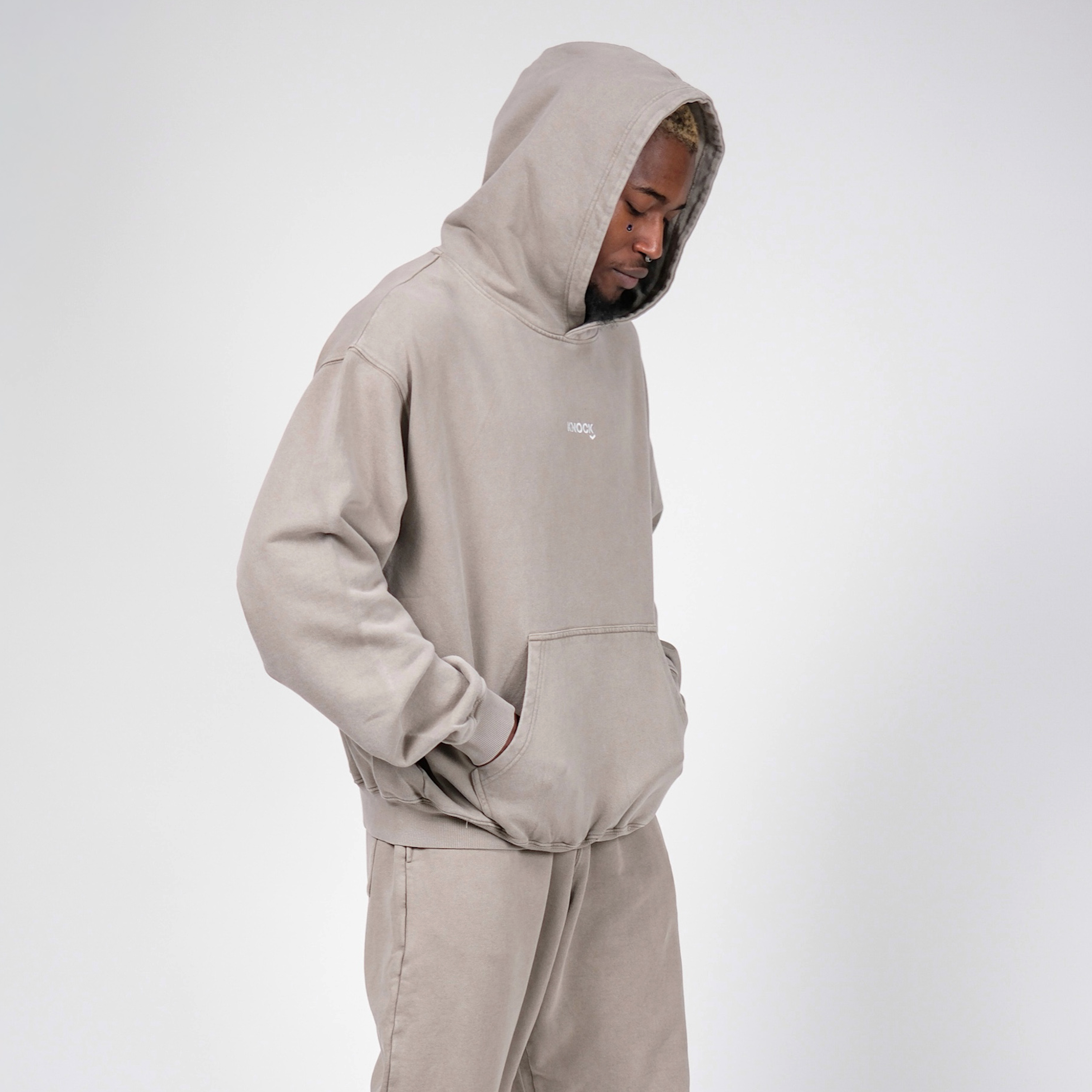 ASTROKNEE 2.0 HEAVY HOODIE DUNE