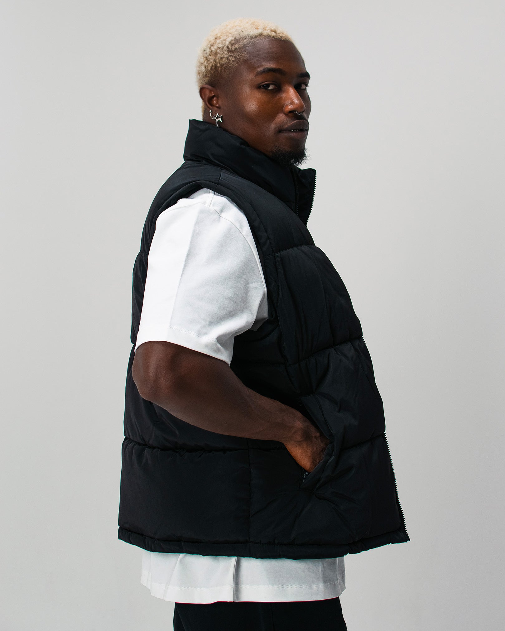 BLACK PUFFER VEST – KNOCK