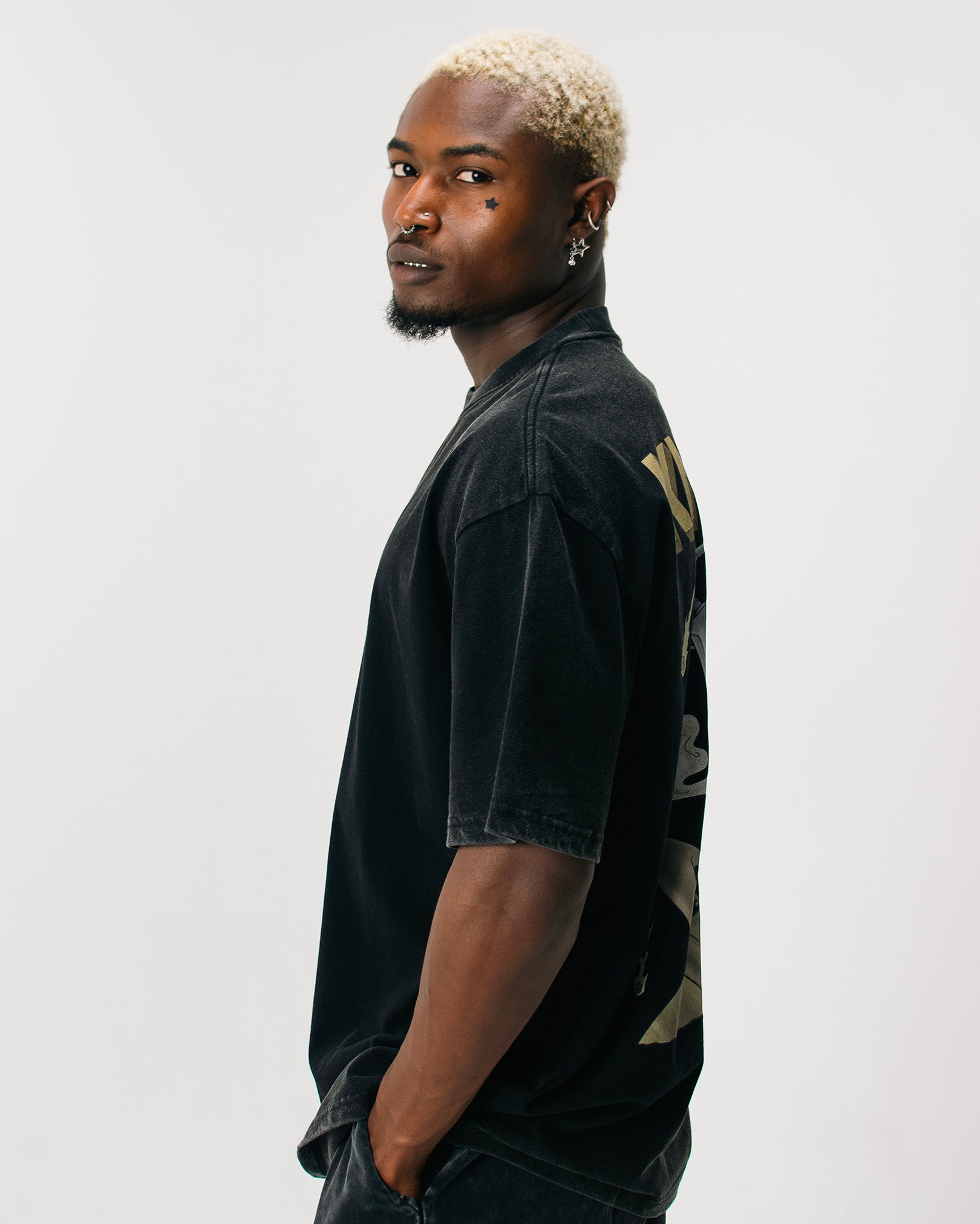 ASTROKNEE 2.0 TEE VINTAGE BLACK
