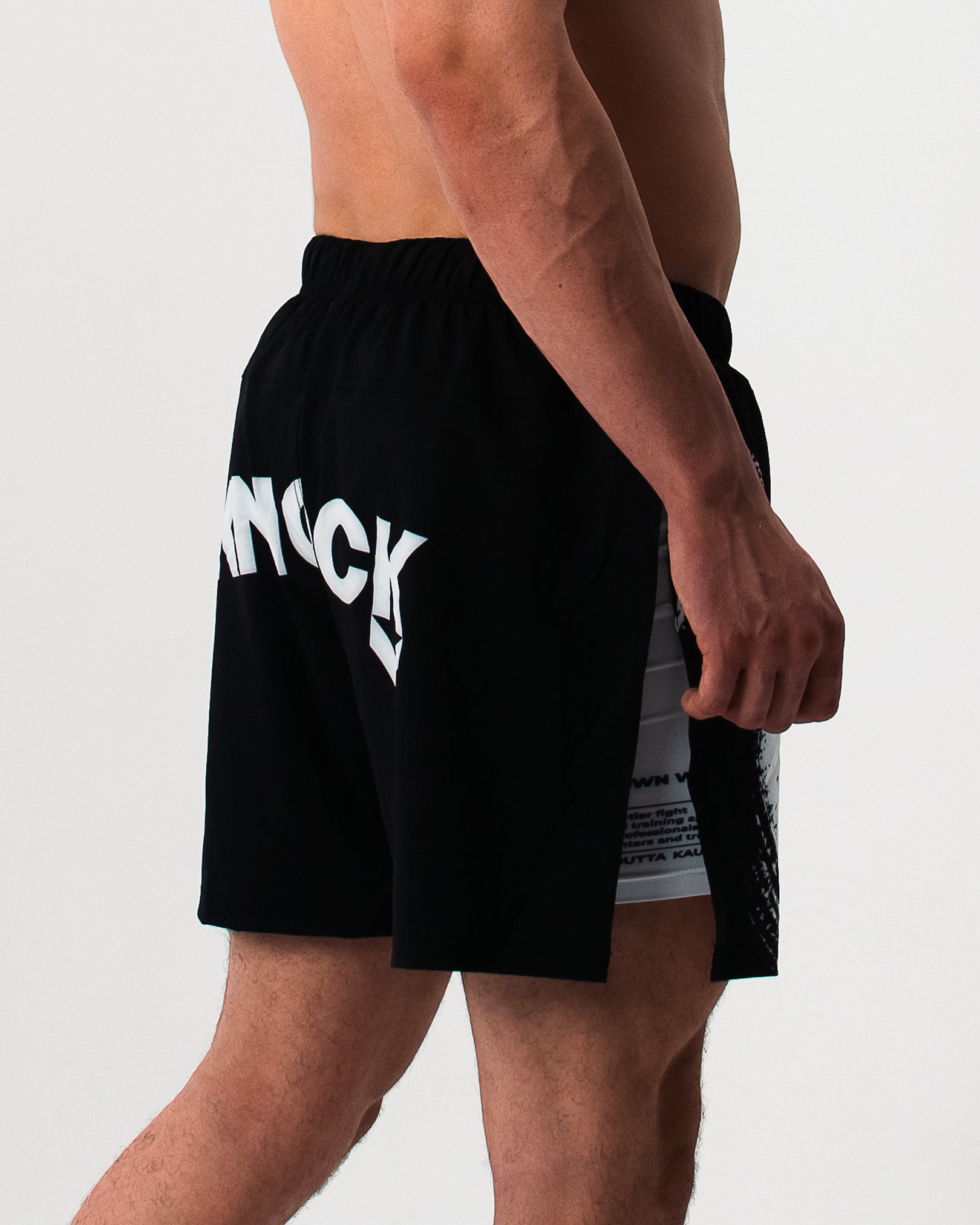 V. T. SHORTS BLACK
