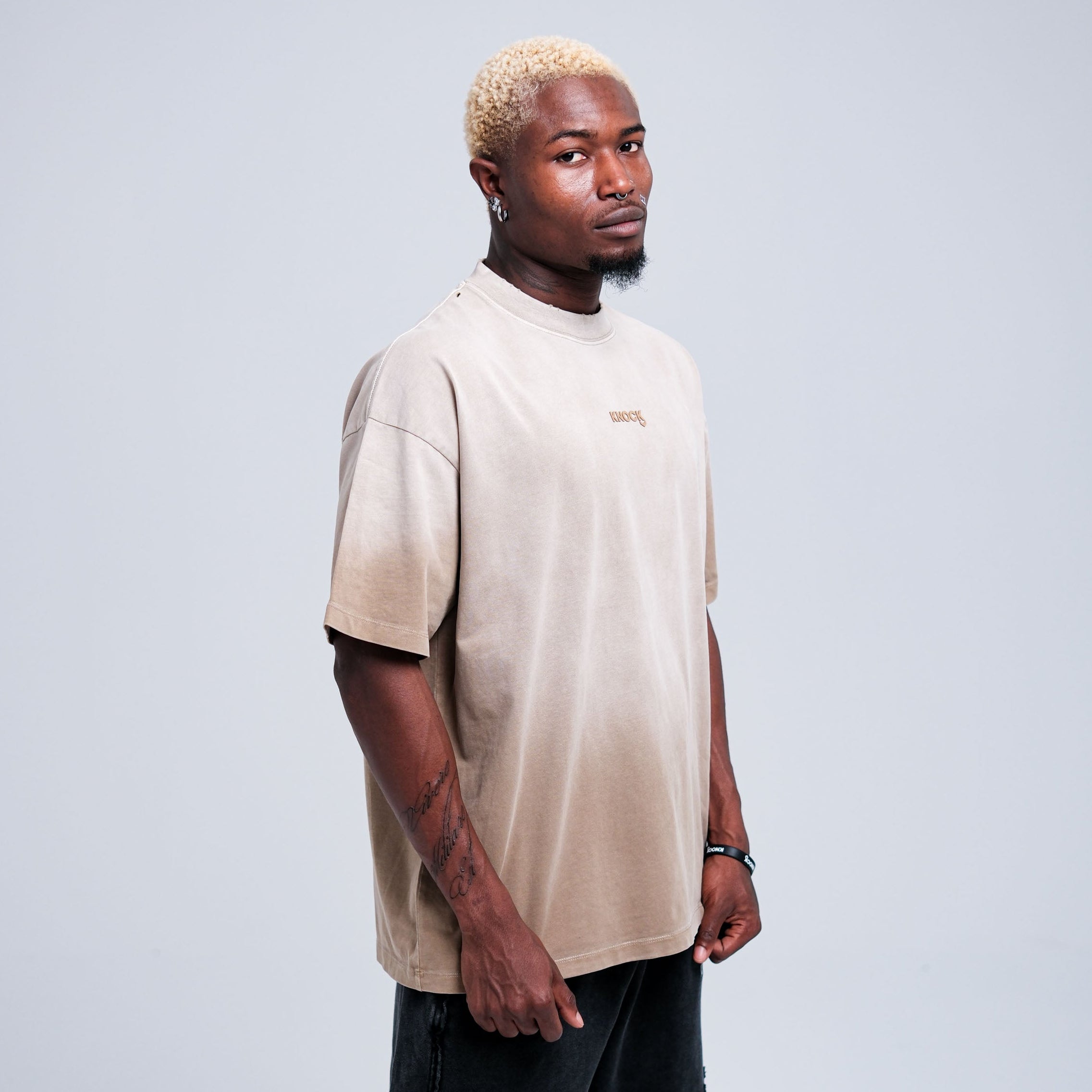 BRICKBOUND VINTAGE TEE SAND