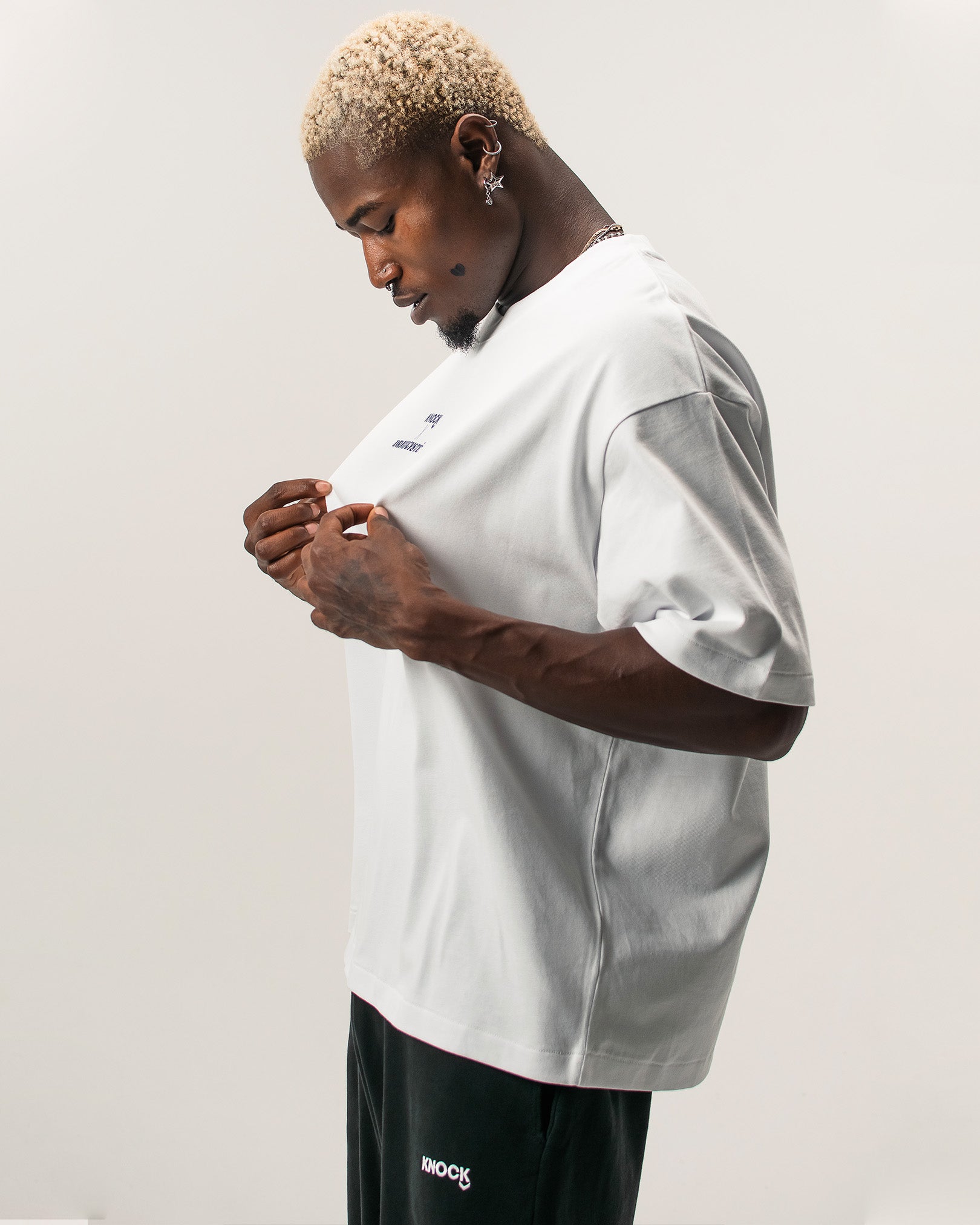 Pre-Order Draugystė X Knock TEE