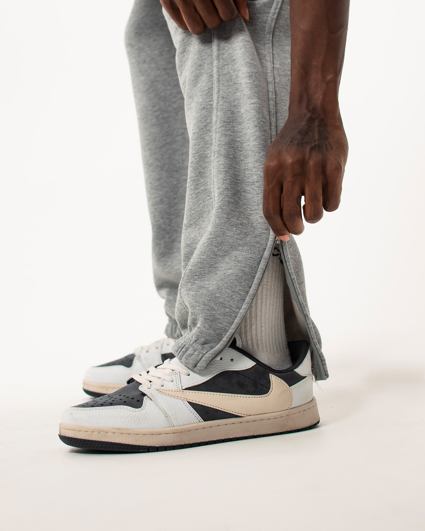 CUFFED JOGGERS GREY