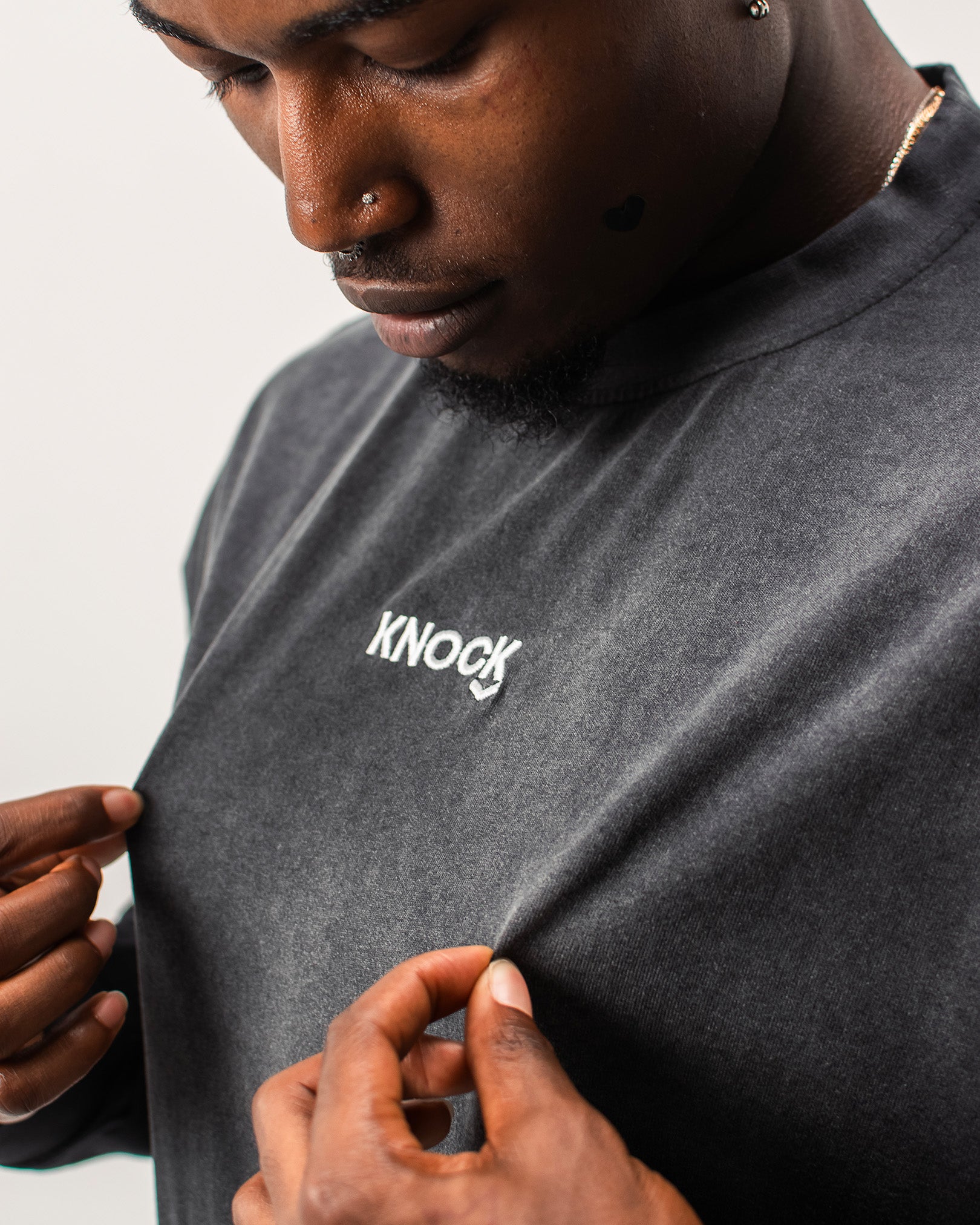 LONG-SLEEVE VINTAGE  BRICKBOUND TOP