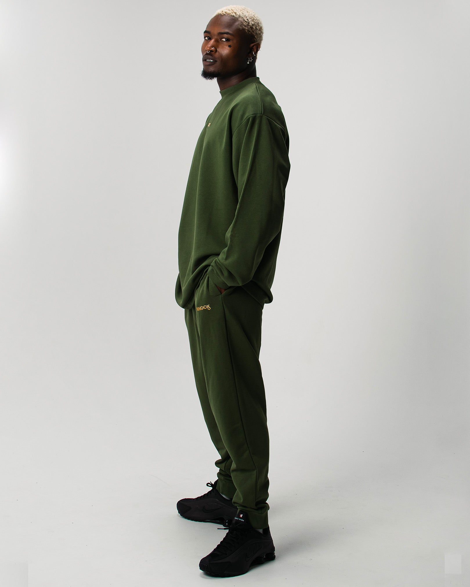 ASTROKNEE 2.0 KHAKI SWEATER