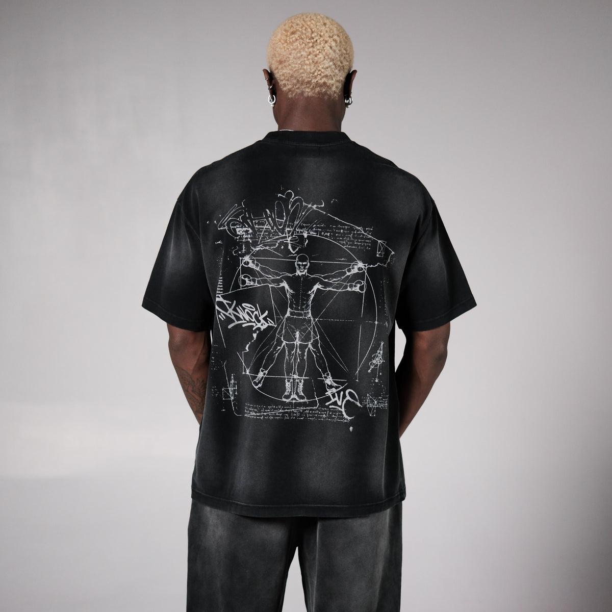 ASCENSION TEE VINTAGE BLACK