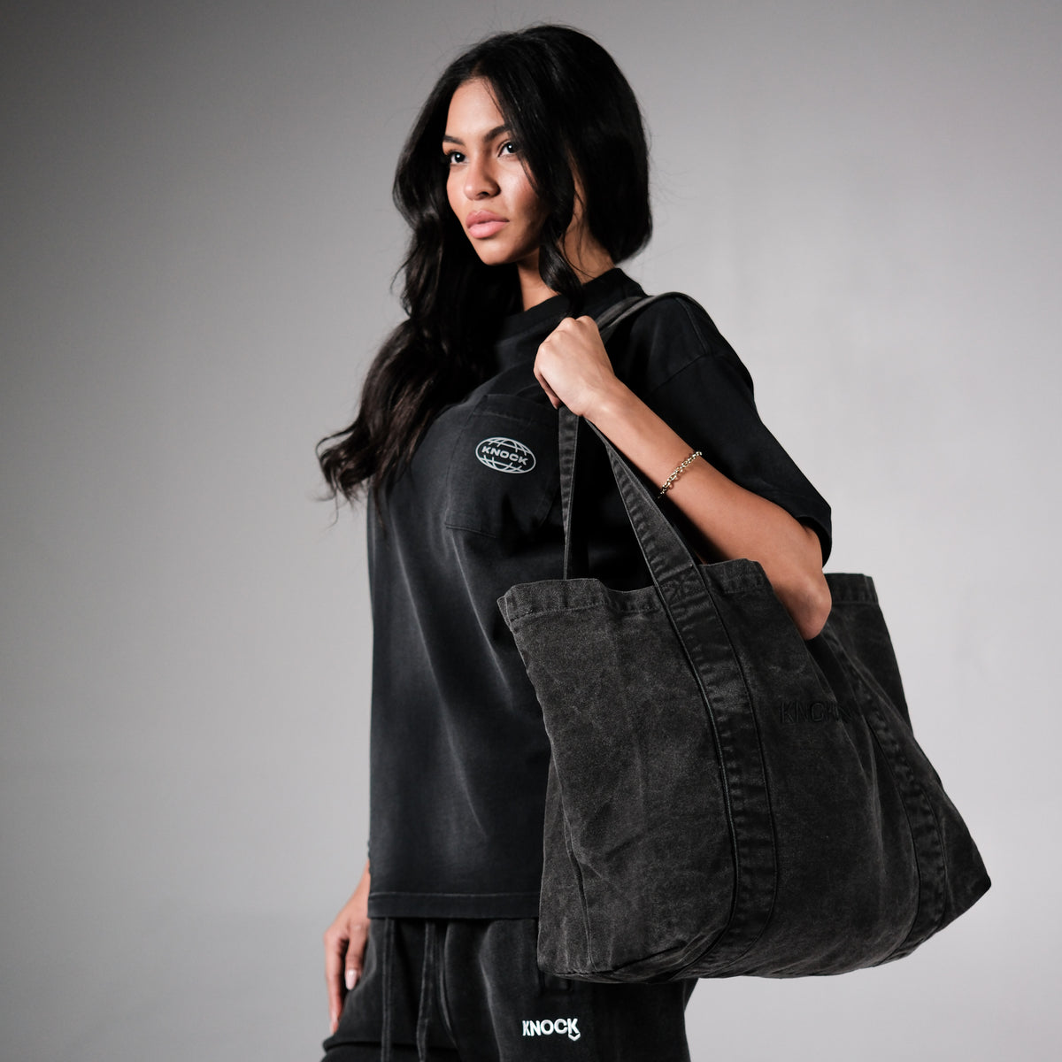 VINTAGE BLACK TOTE BAG
