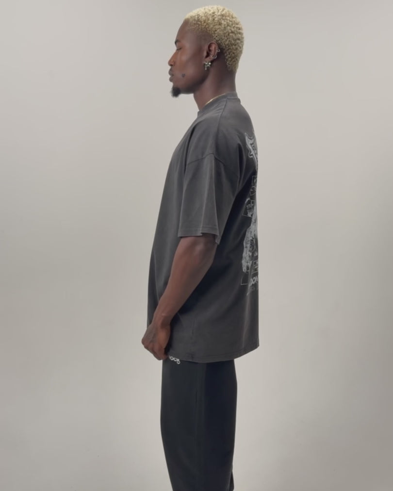 Load video: FADEHOOD X KNOCK TEE