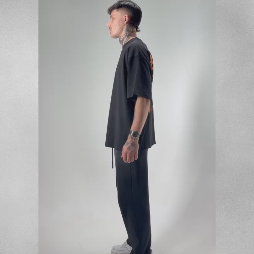 Load video: SPARTA X KNOCK OVERSIZED TEE