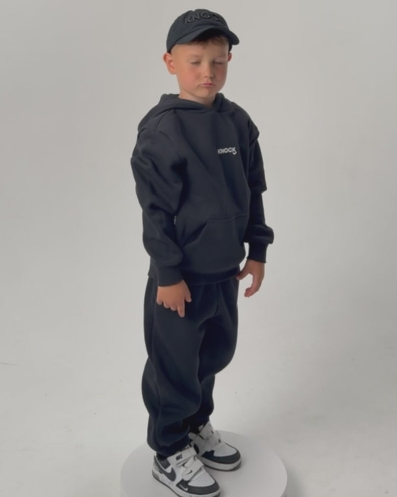 Load video: SCUFFED CAP KIDS BLACK