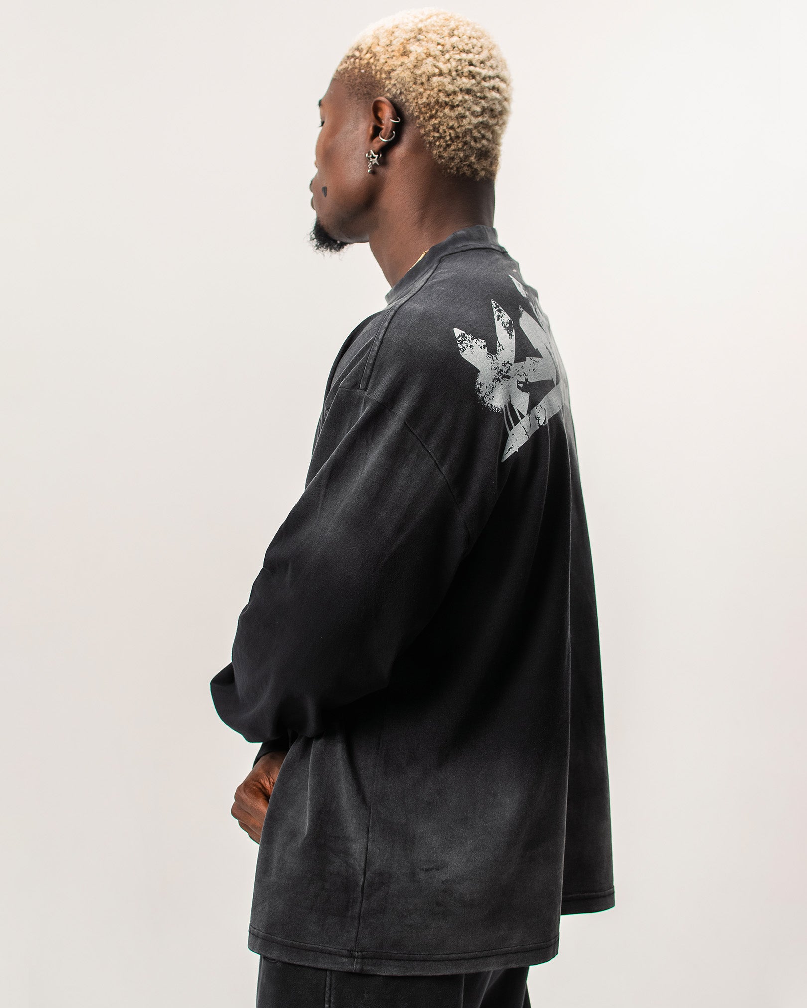 LONG-SLEEVE VINTAGE  BRICKBOUND TOP